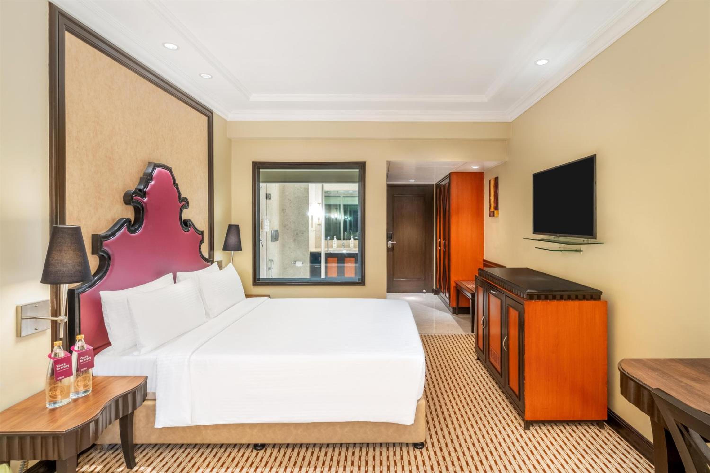 Superior Room with 10% discount on Food & Soft Beverages,15% discount on SPA ,Complimentary Early check in/Late Check Out upto 3 Hrs (subject to availability) - Photo 2