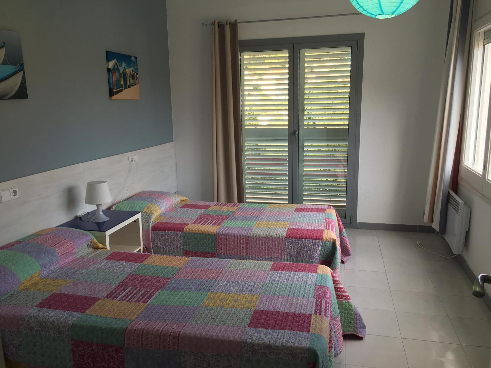 Chalet de Cuatro Habitaciones en 3 Niveles