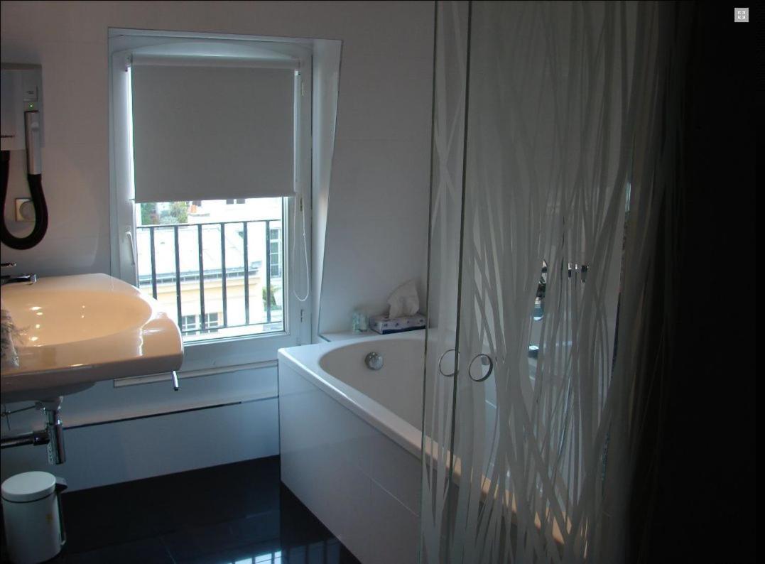 Superior Double or Twin Room with Terrace photo 2