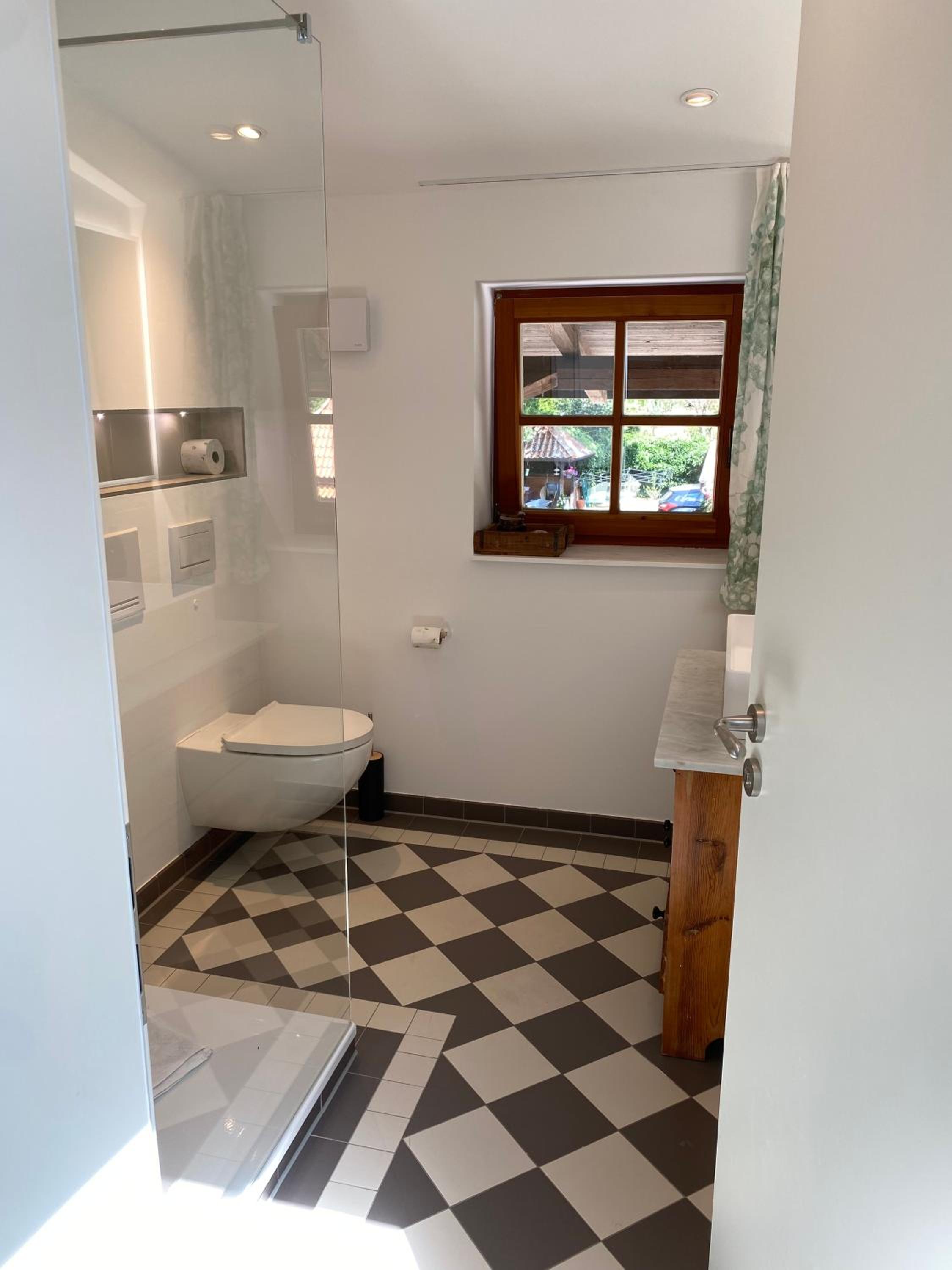 Deluxe Two-Bedroom Apartment with Garden View photo 2