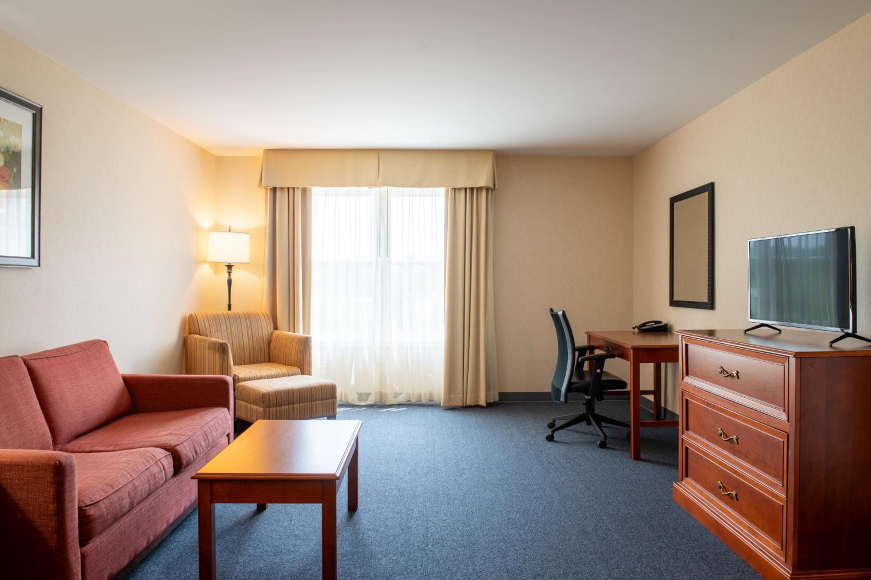 King Suite - Photo 3