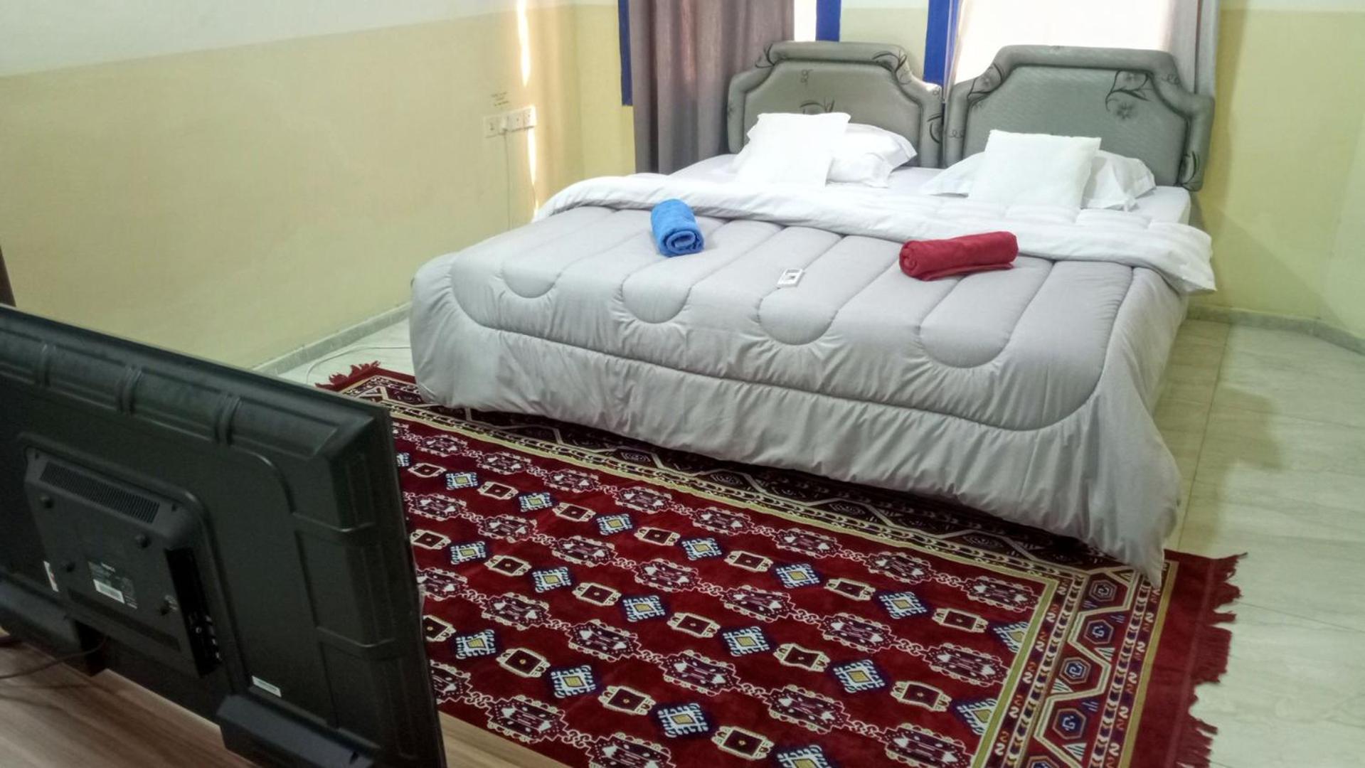 King Suite with Balcony photo 2