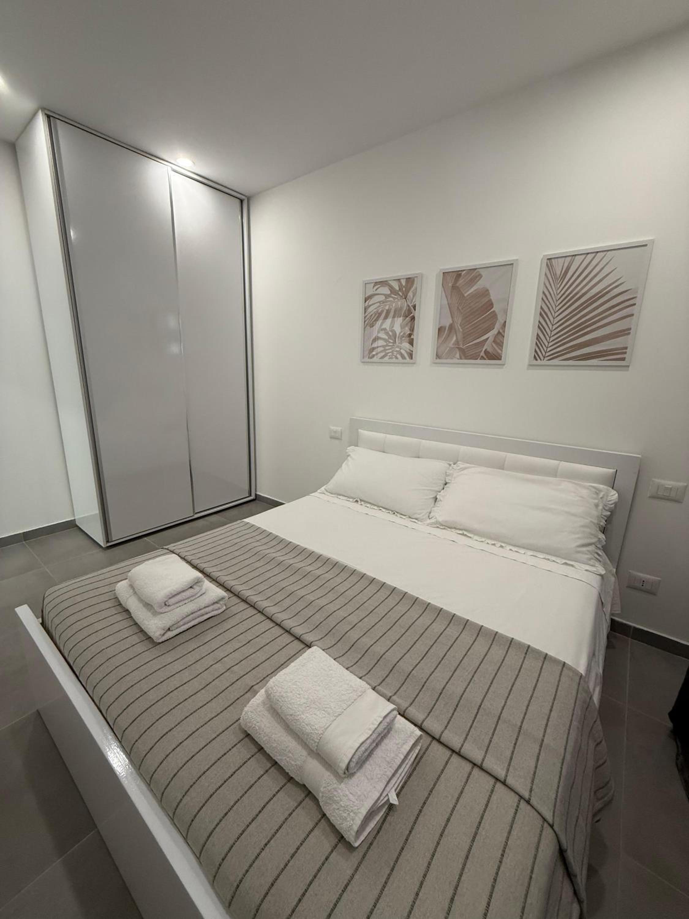 Superior One-Bedroom Apartment with Balcony