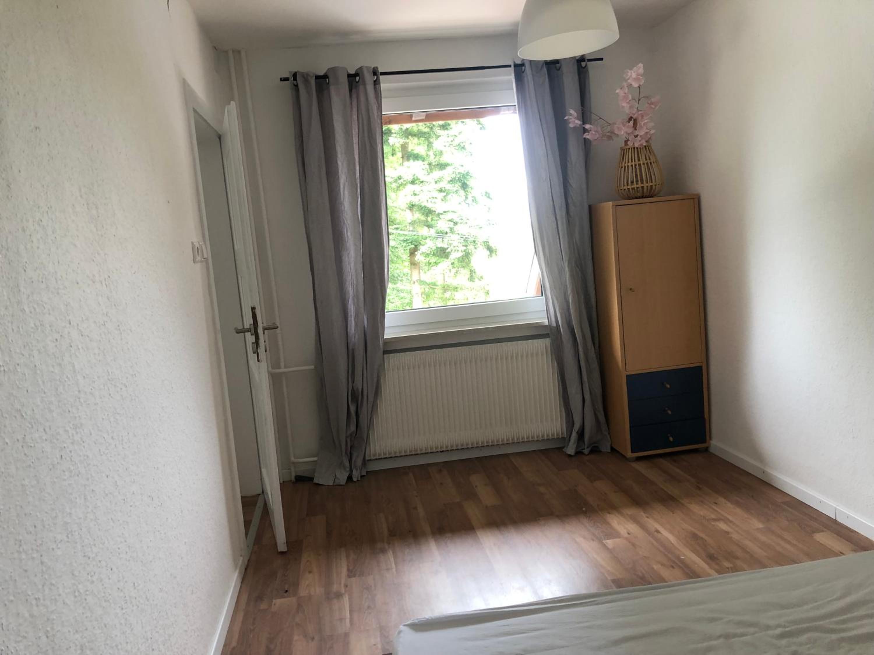 Double Room with Shared Bathroom photo 2