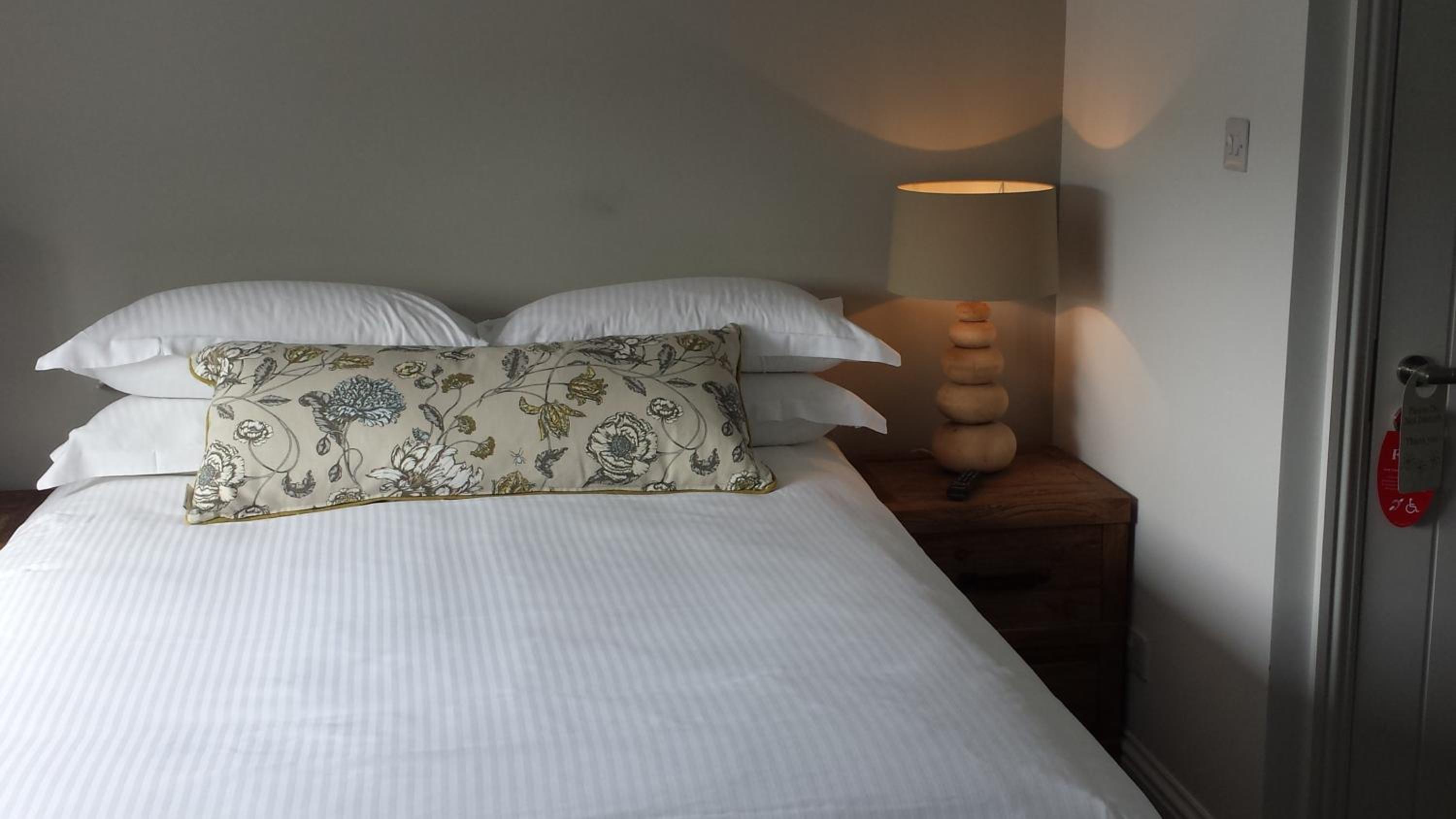 Standard Double or Twin Room photo 3