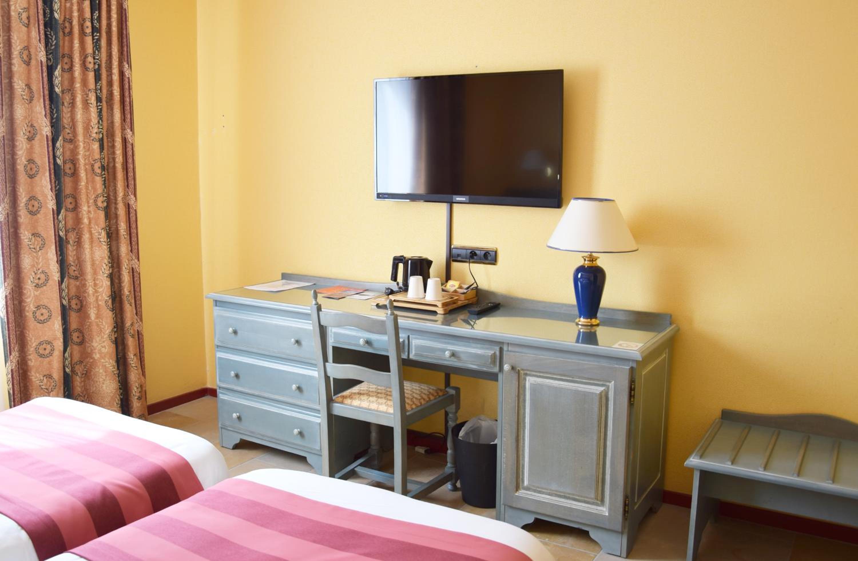 Twin Room - Photo 4