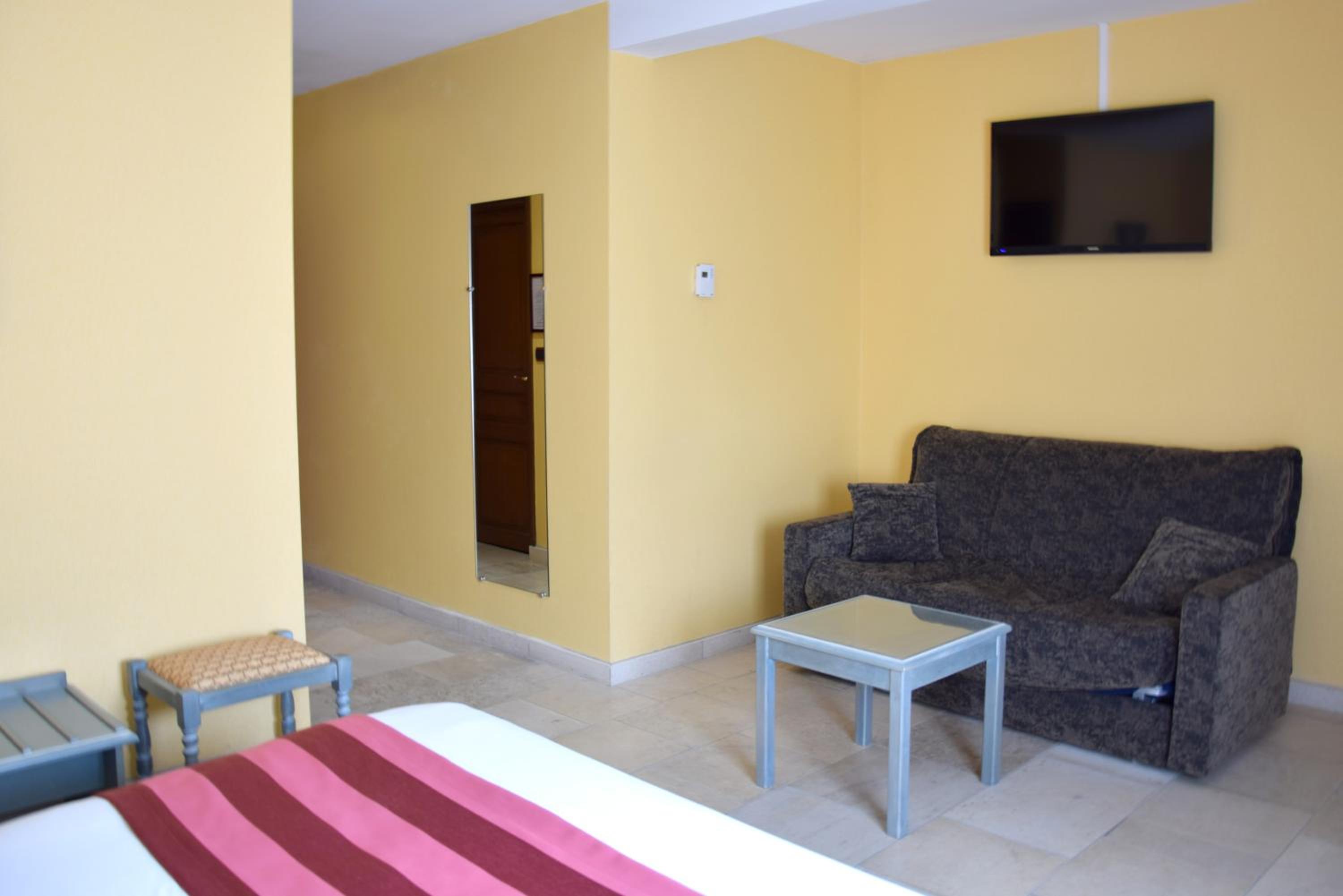 Double Room - Photo 3