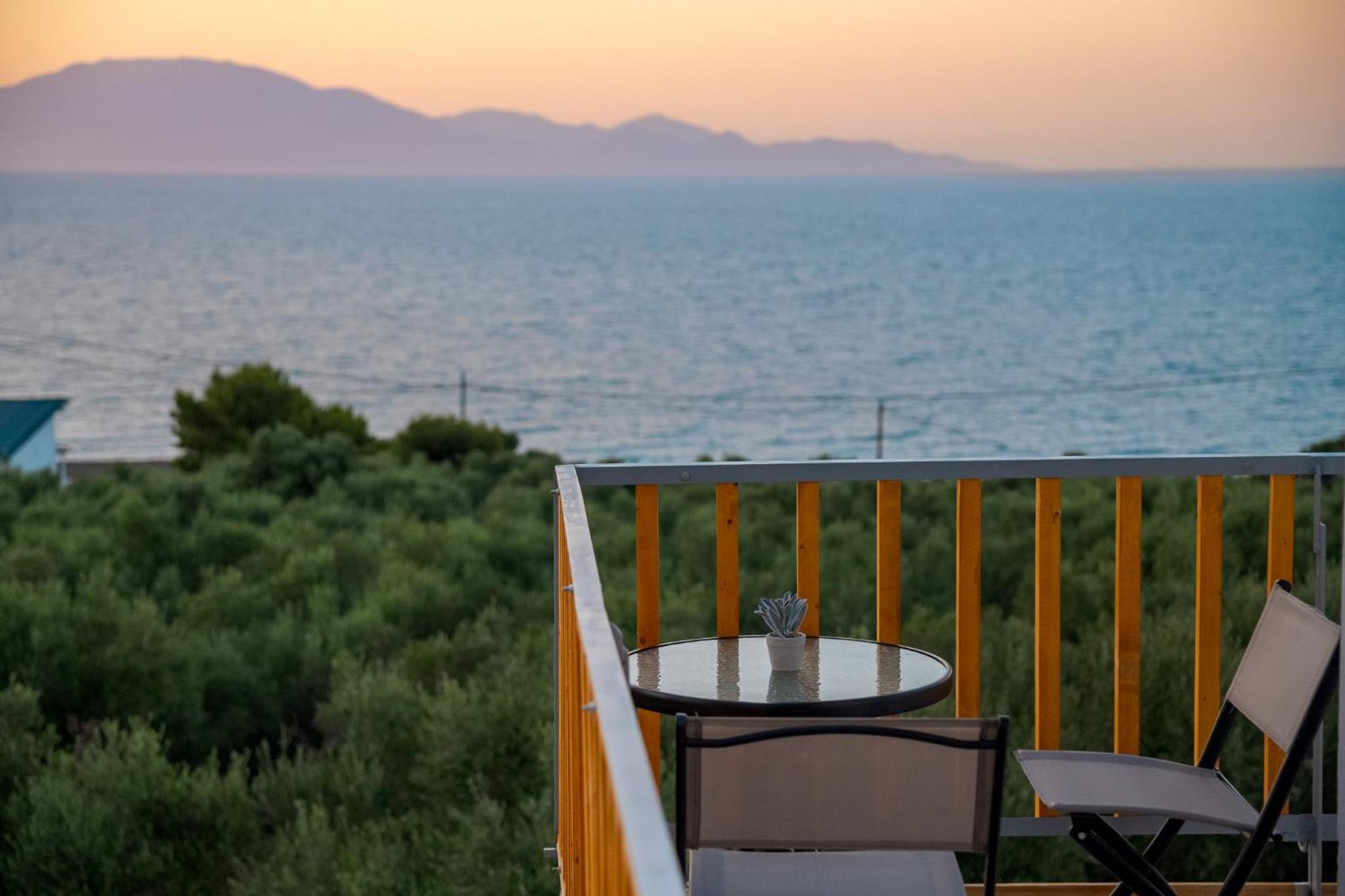 One-Bedroom Apartment with Balcony and Sea View photo 2