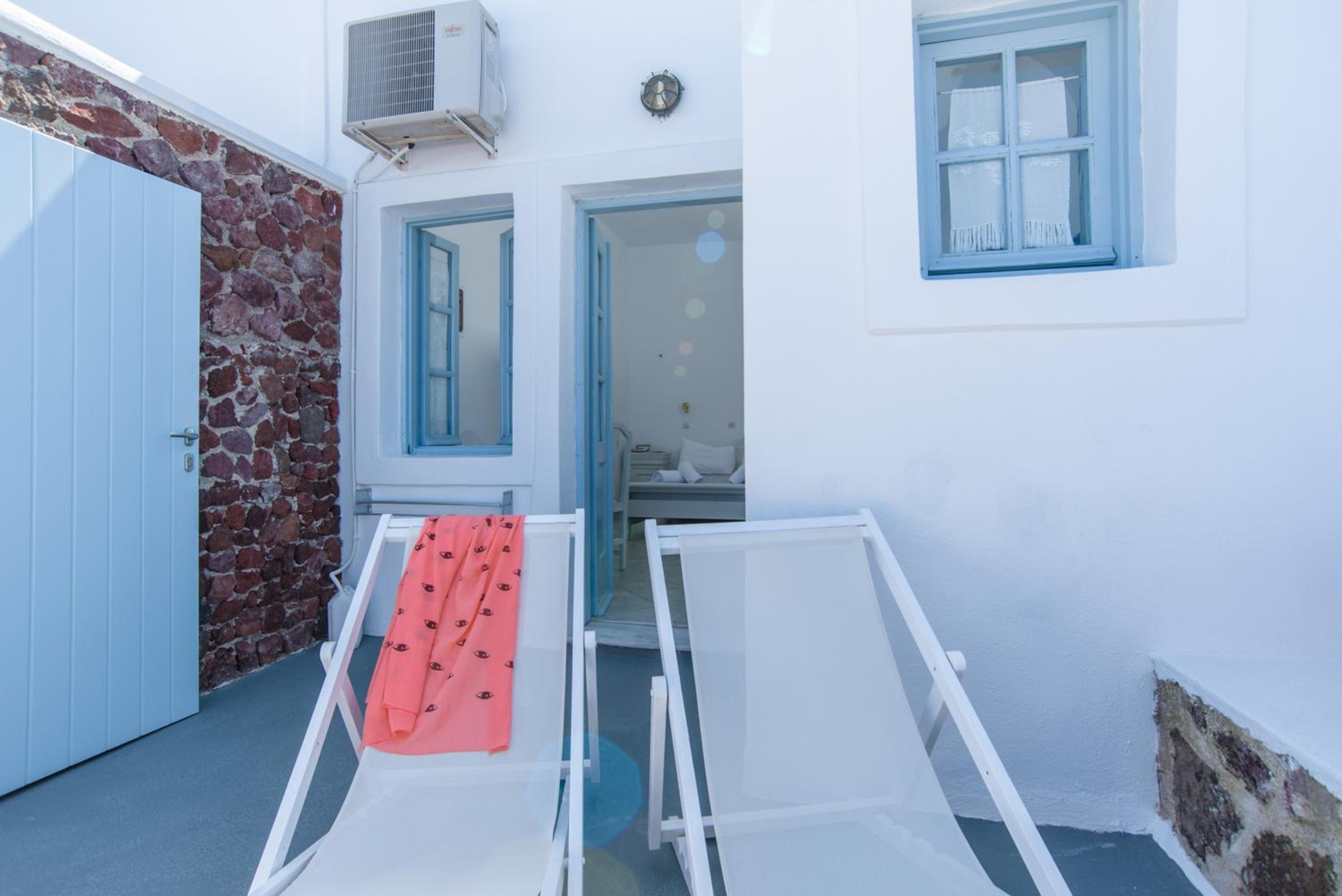 Standard Double Room with Caldera View - Photo 13
