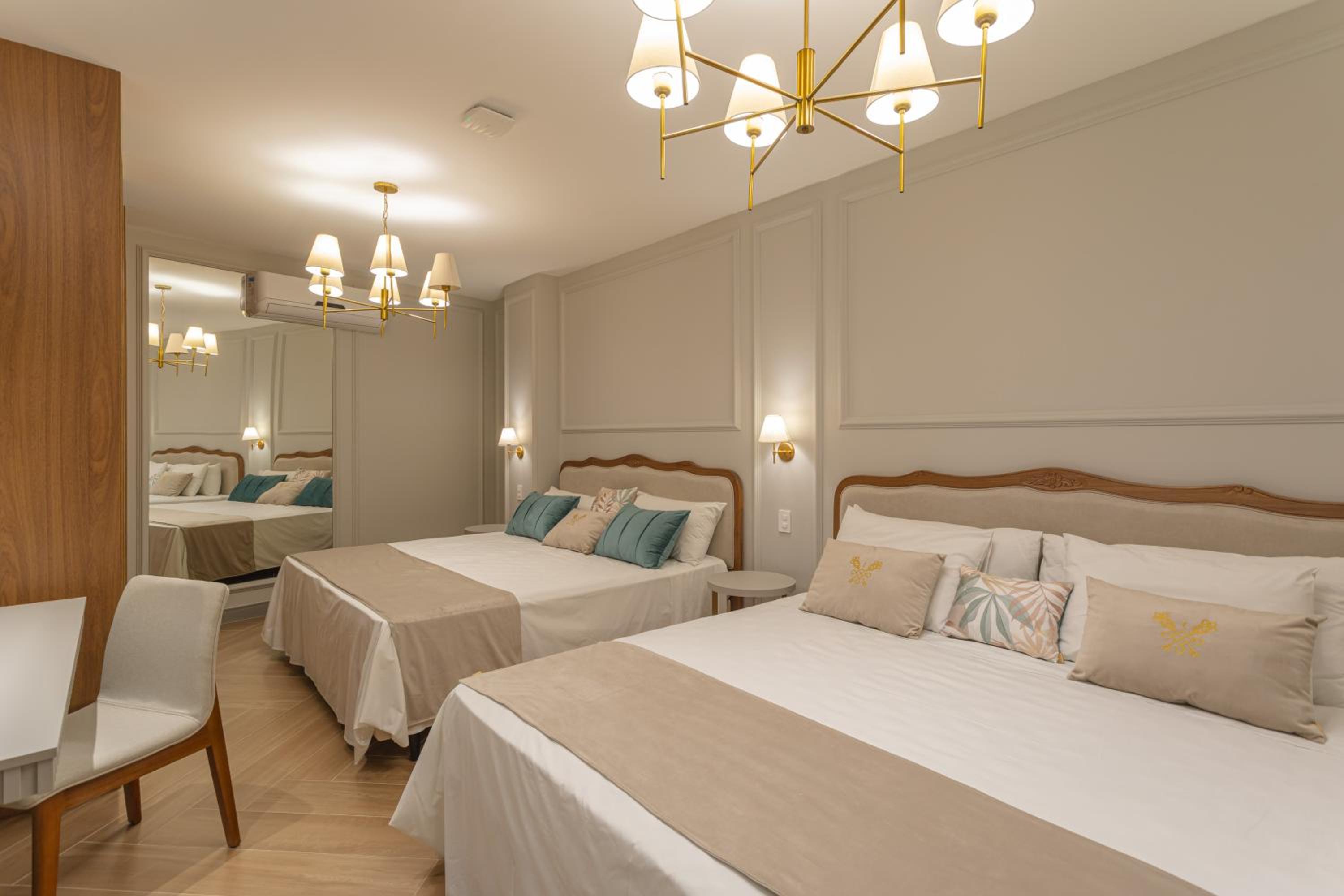 King Suite with Spa Bath photo 3