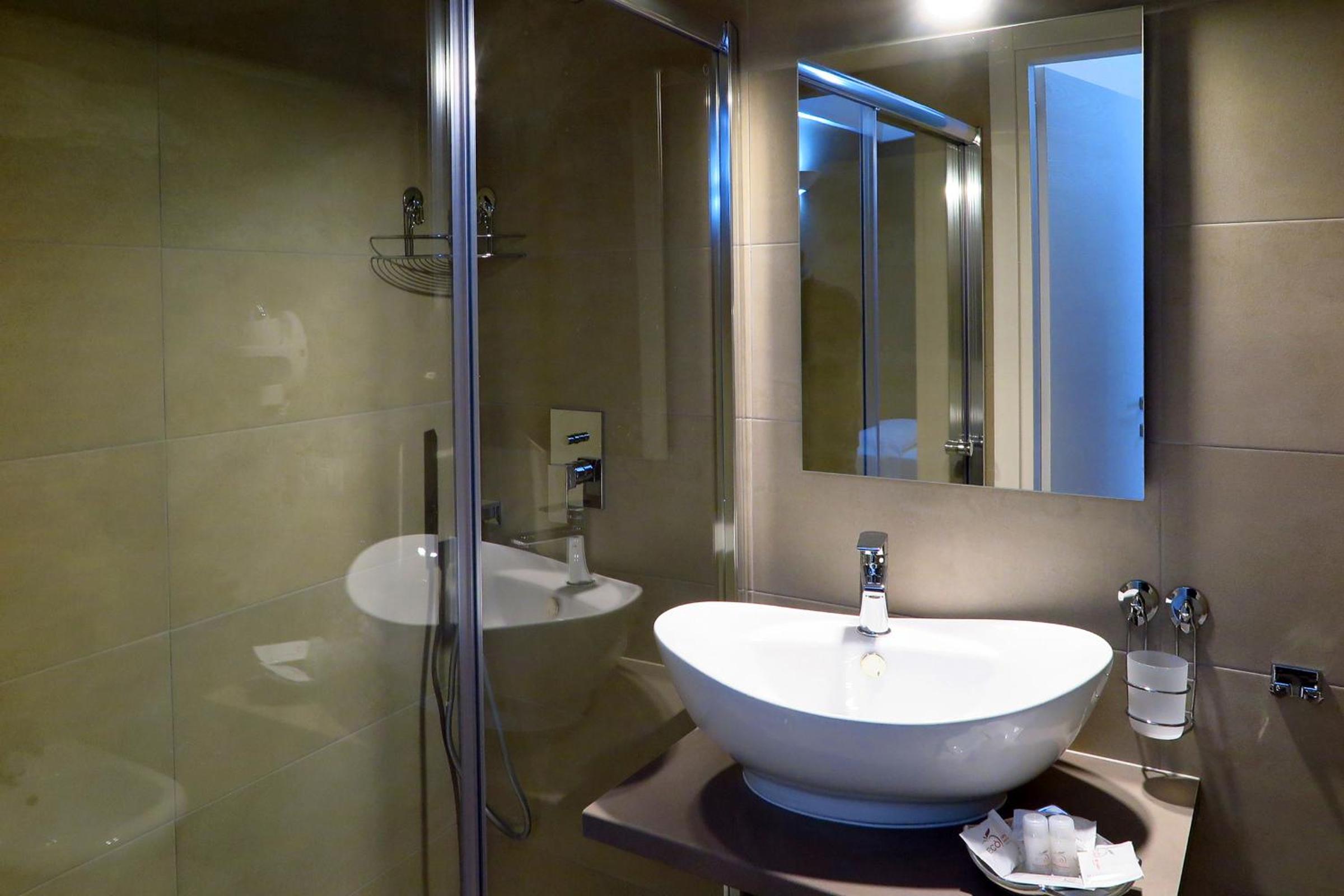 Double Room with Terrace - Photo 11
