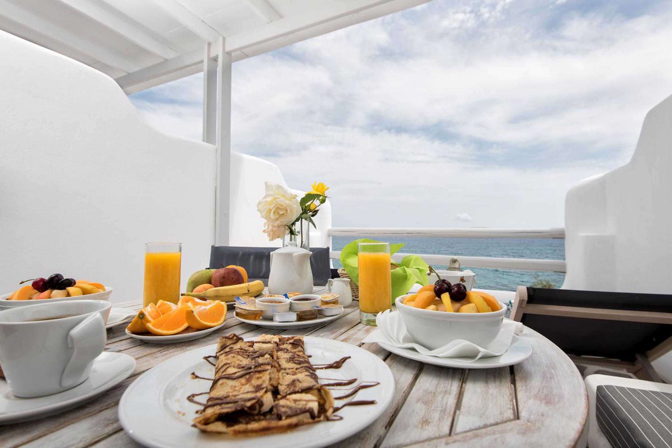 Suite with Sea View (2 Adults) - Photo 4