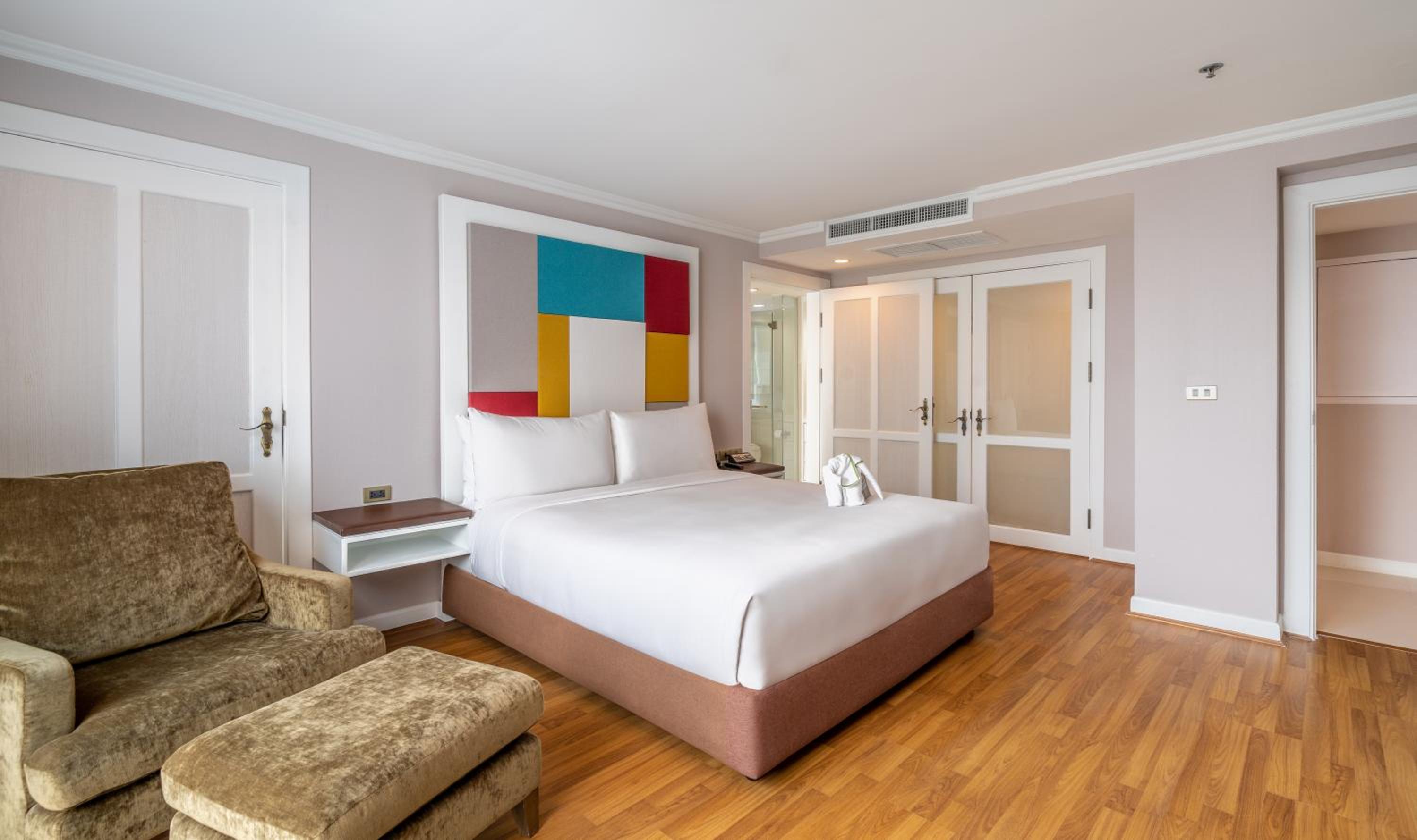 Executive Suite photo 2