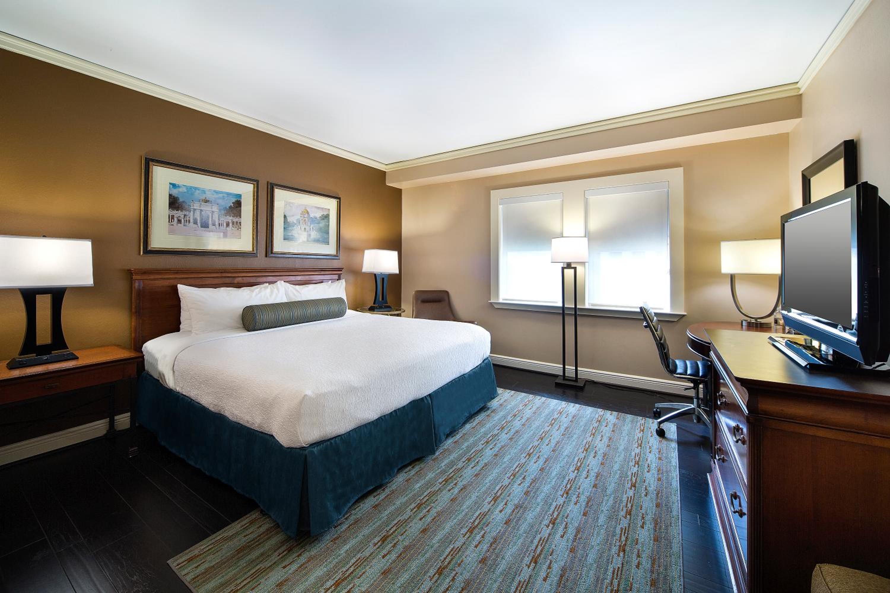 Standard King Room - Photo 1
