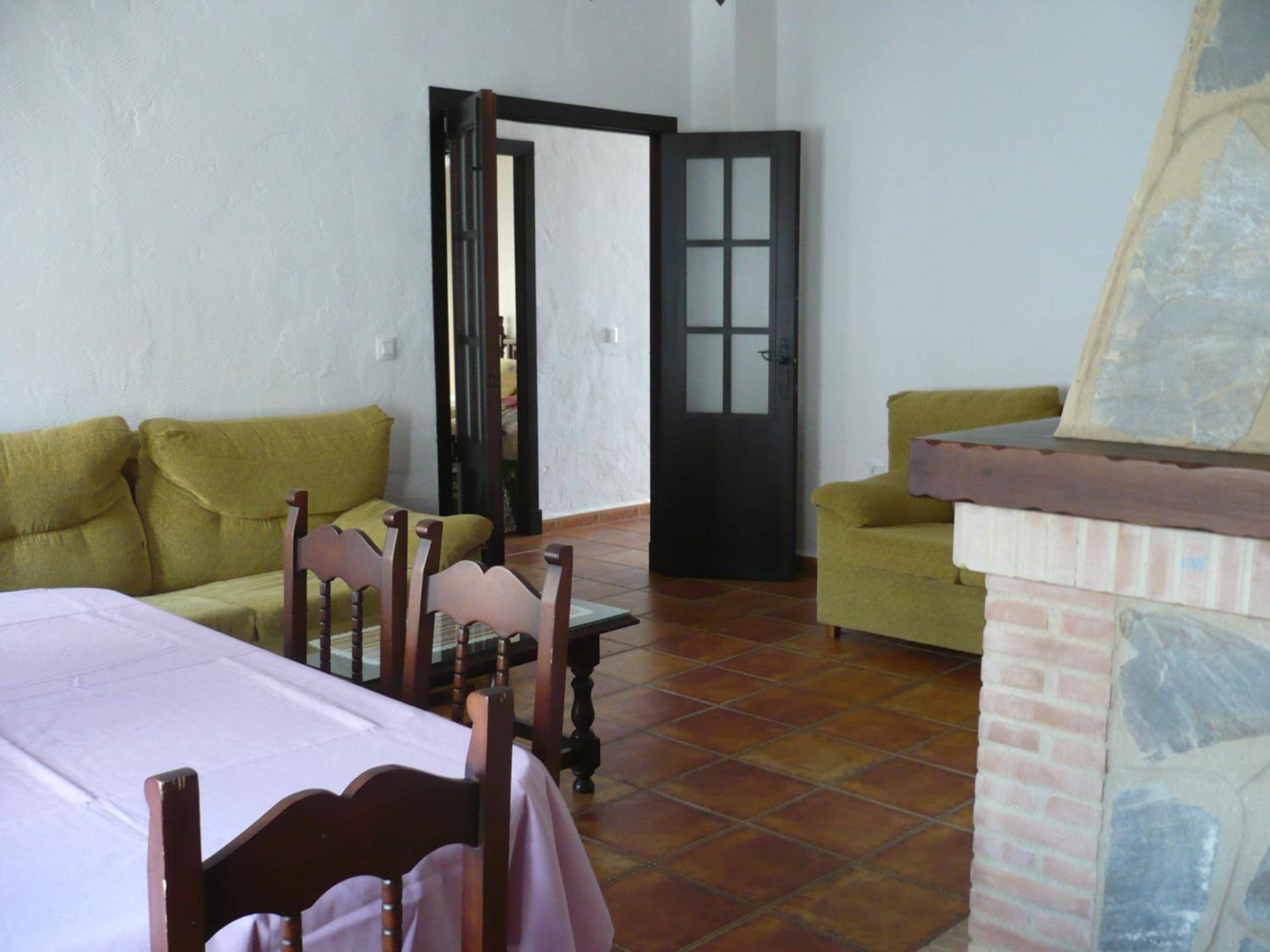Three-Bedroom Apartment (6 Adults) photo 3