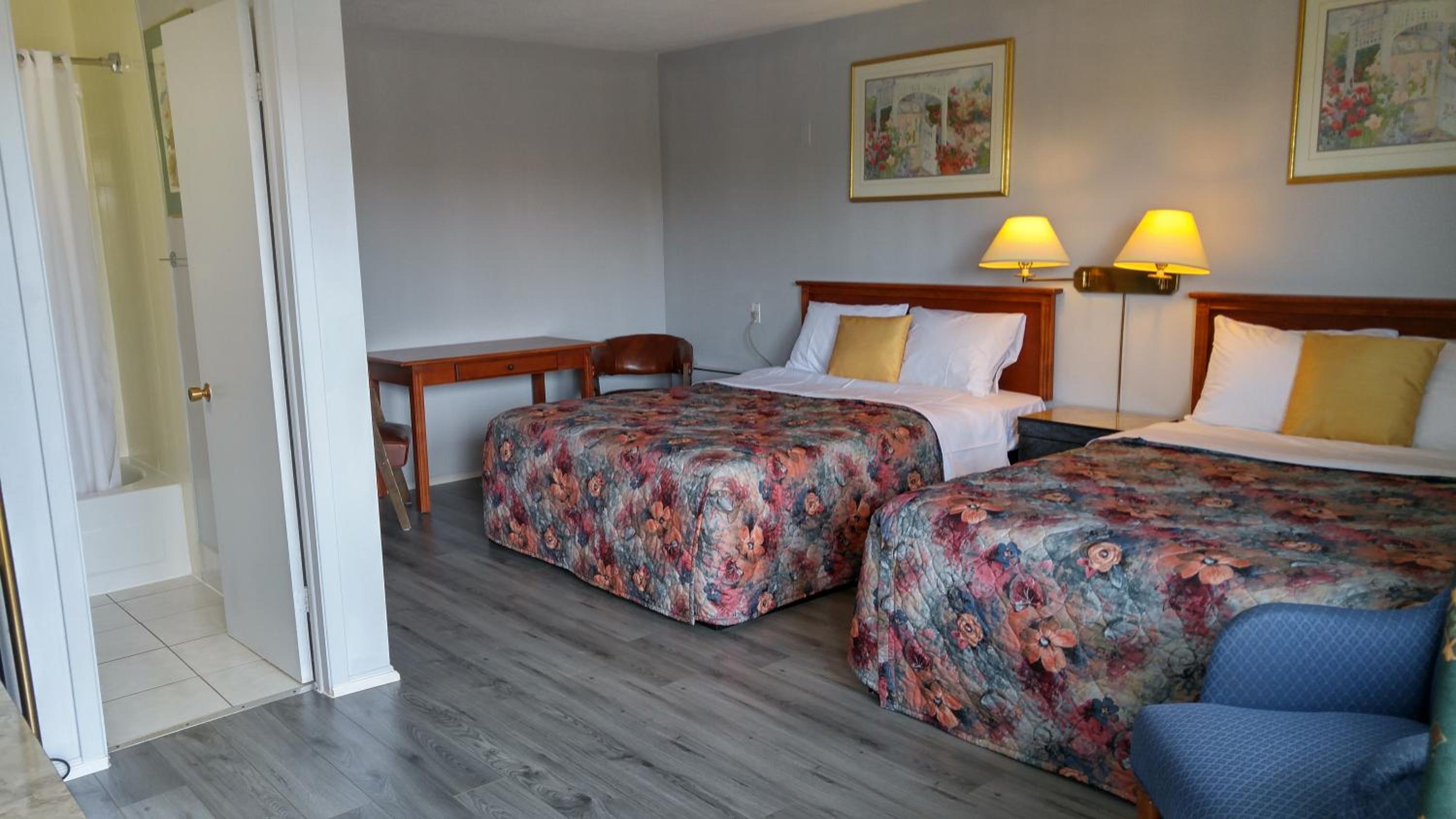 Queen Room with Two Queen Beds - Photo 1