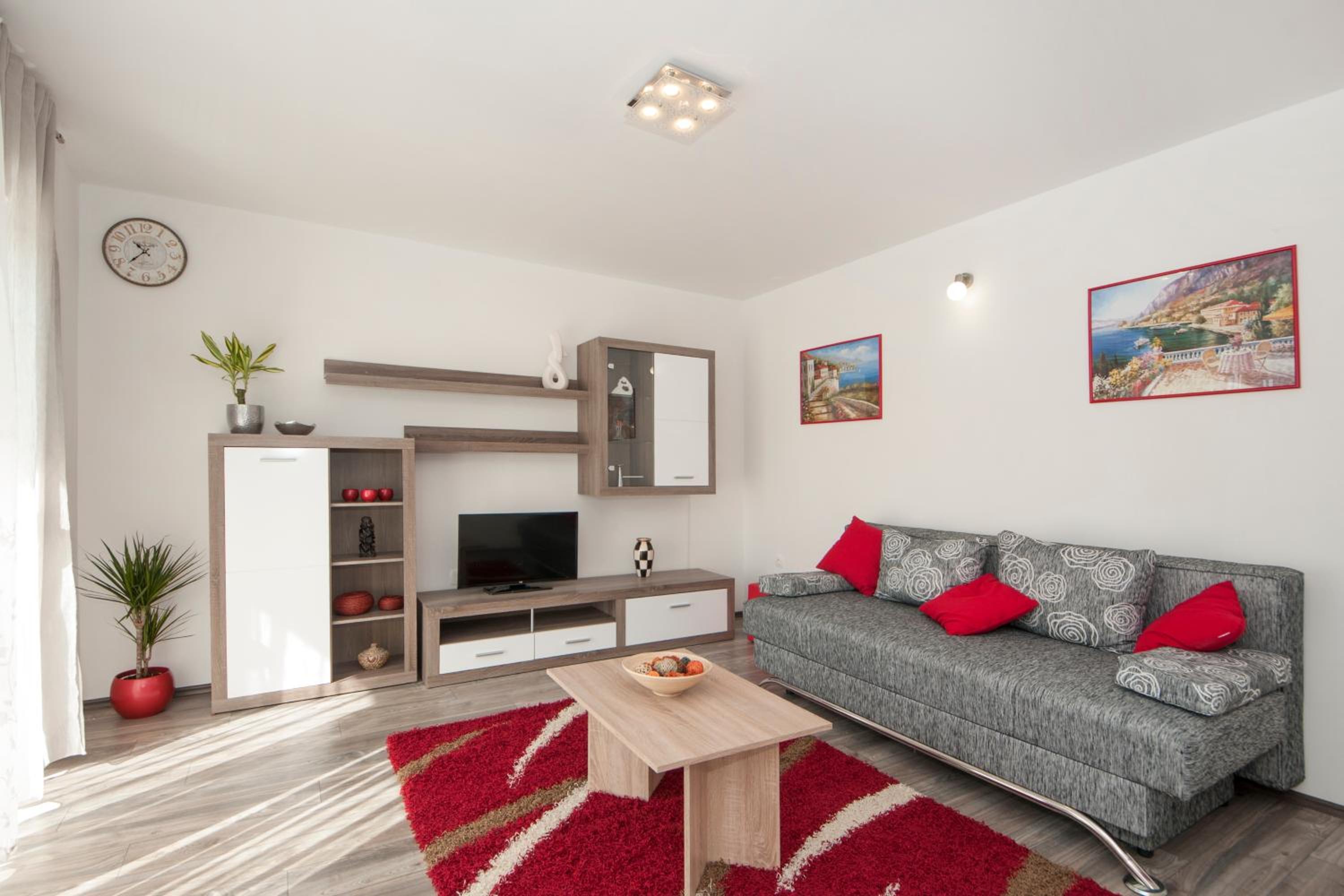 Family Two-Bedroom Apartment with Balcony photo 1