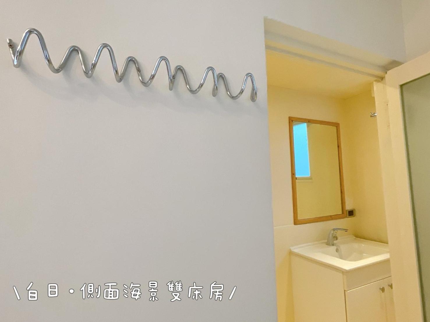 Deluxe Twin Room with Sea View (Non pet friendly)