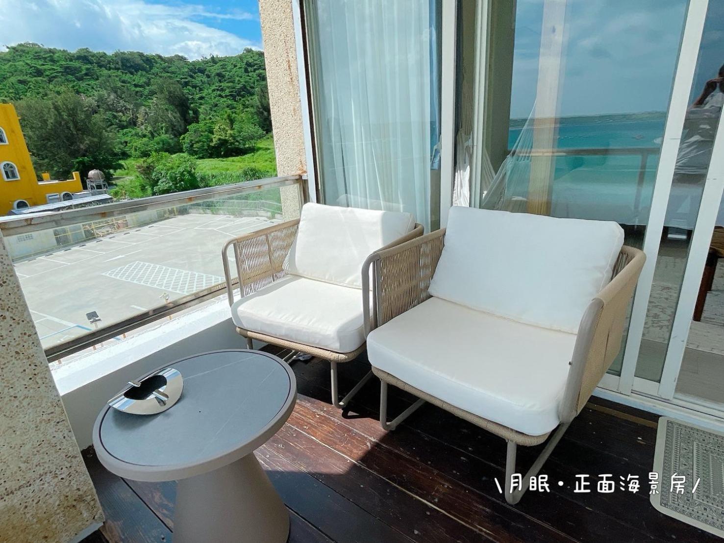 King Suite with Sea View (Non pet friendly)
