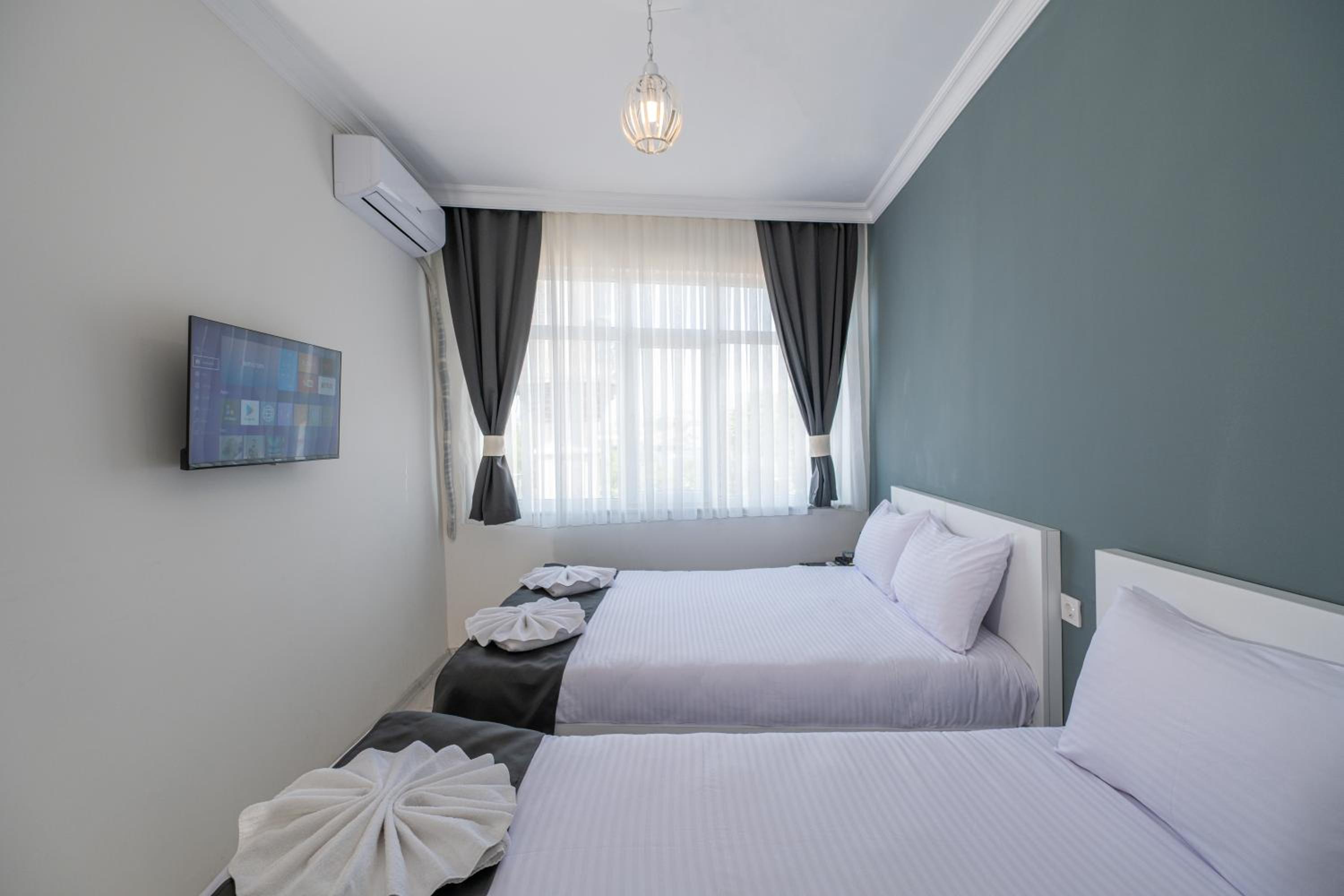 Quadruple Room photo 2