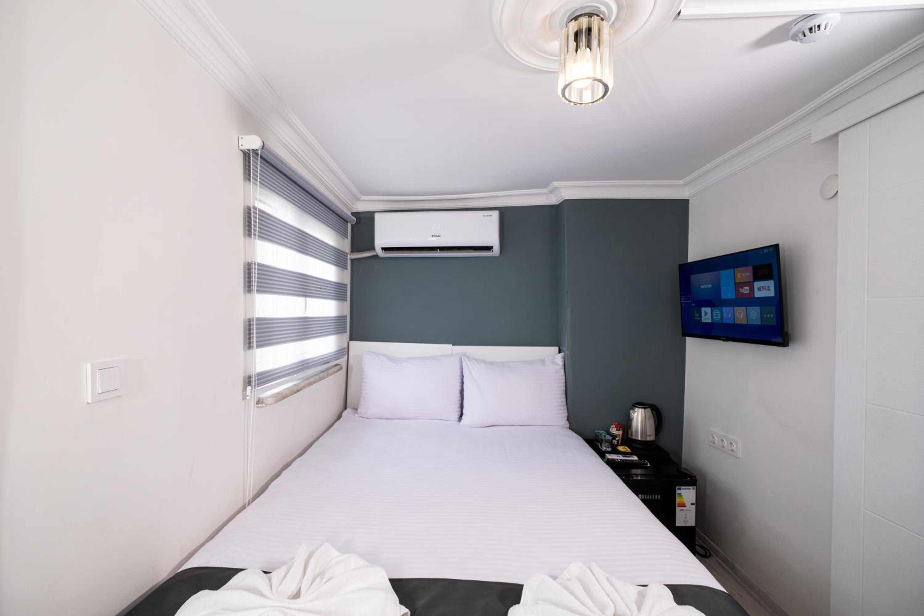 Double Room with Balcony and Sea View photo 2