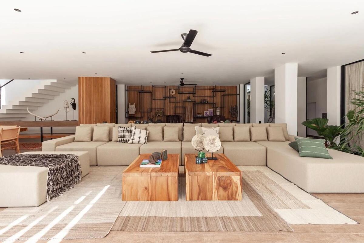 Villa photo 3