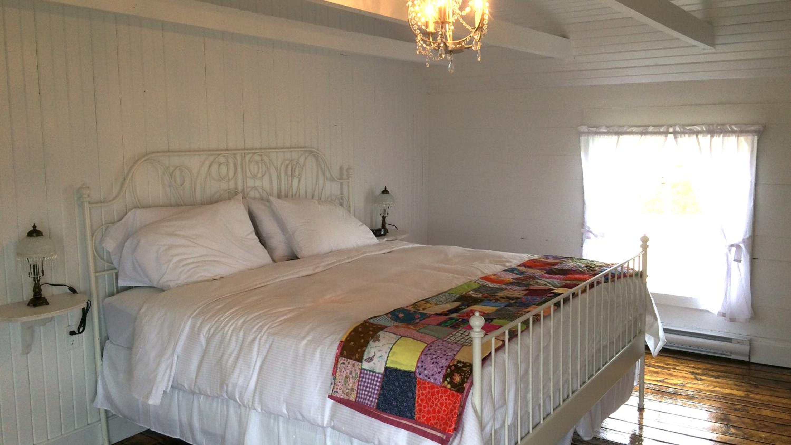 Two-Bedroom House photo 2