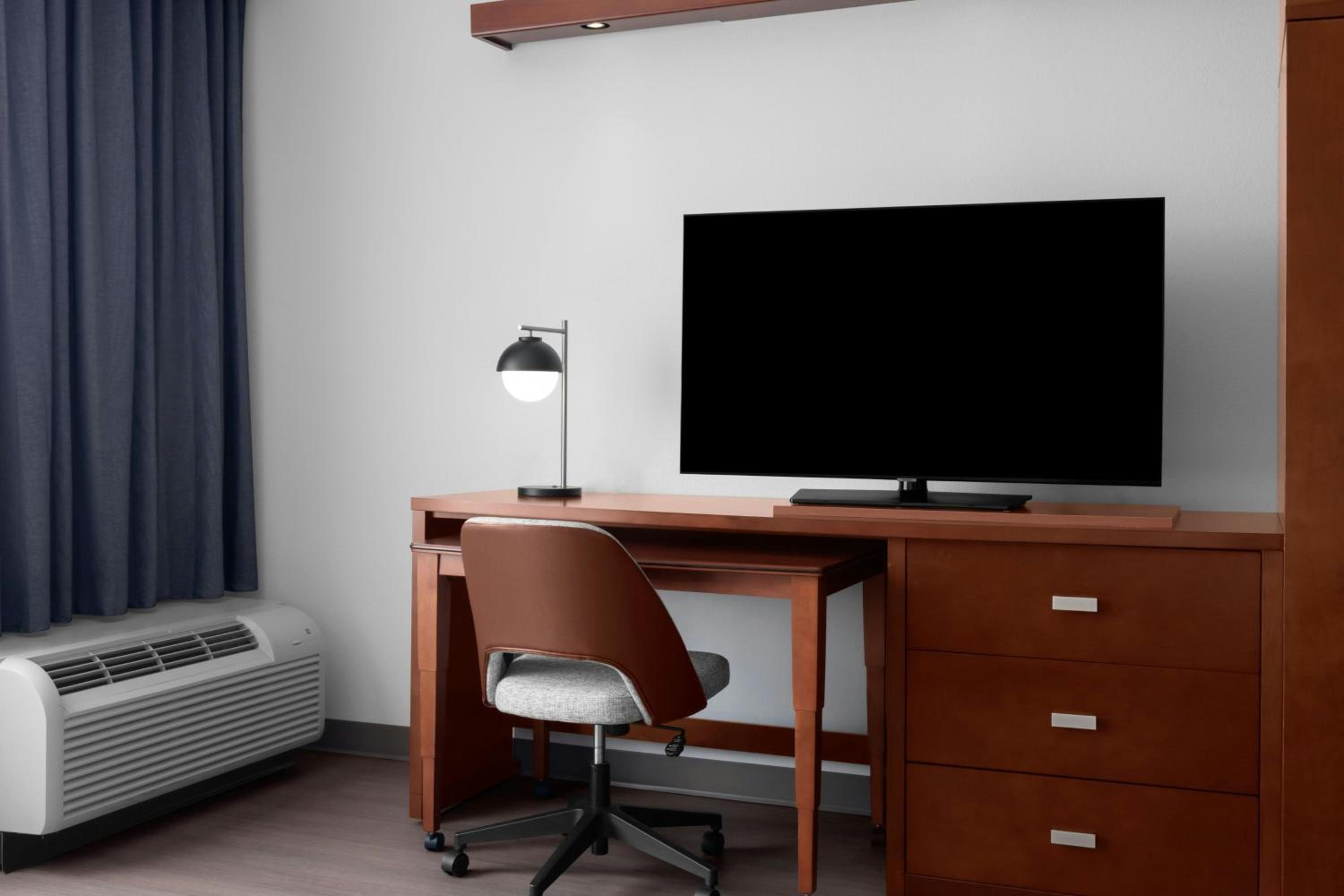 Courtyard By Marriott Houston Kingwood