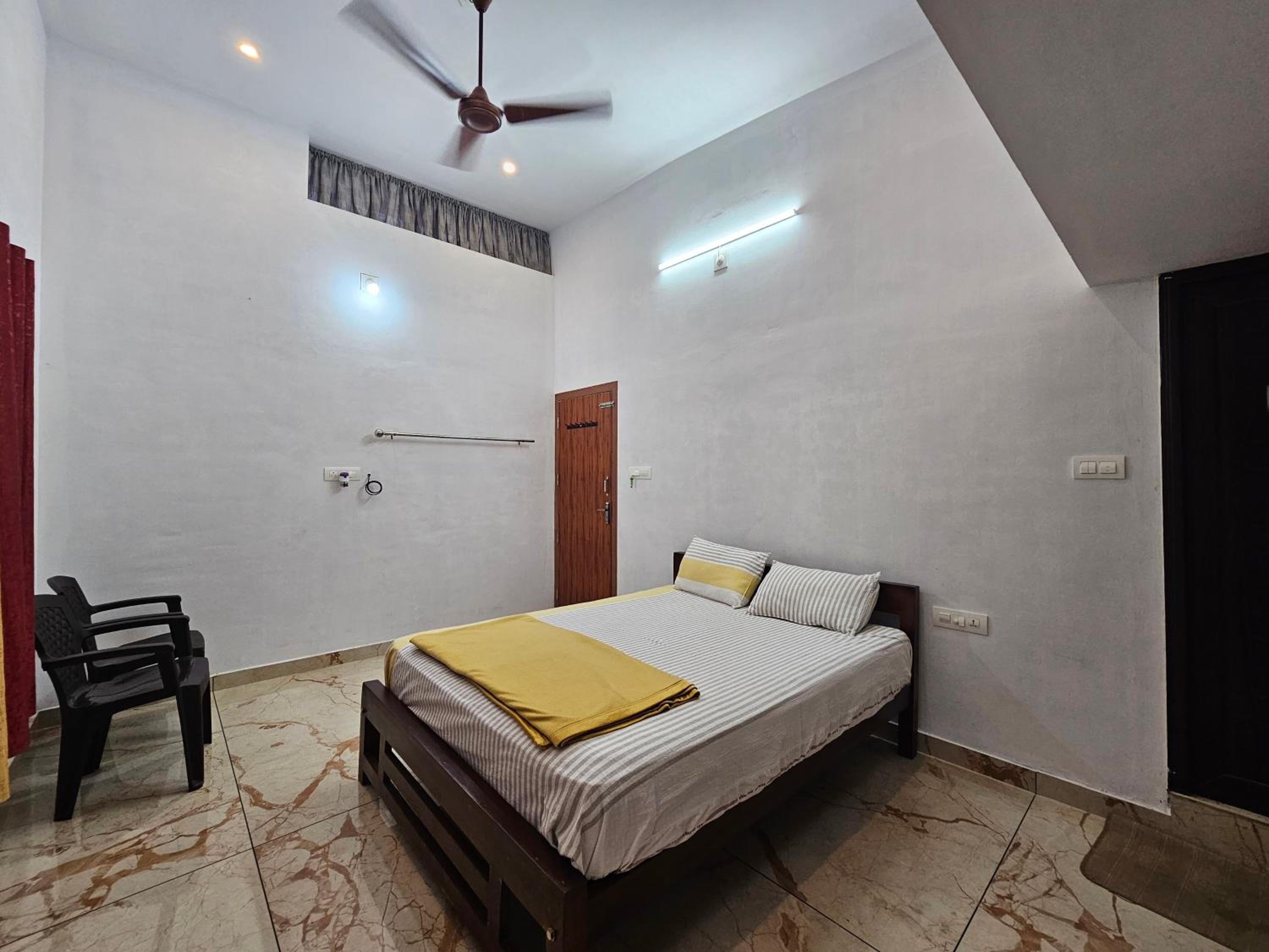 Double Room with Private Bathroom photo 1