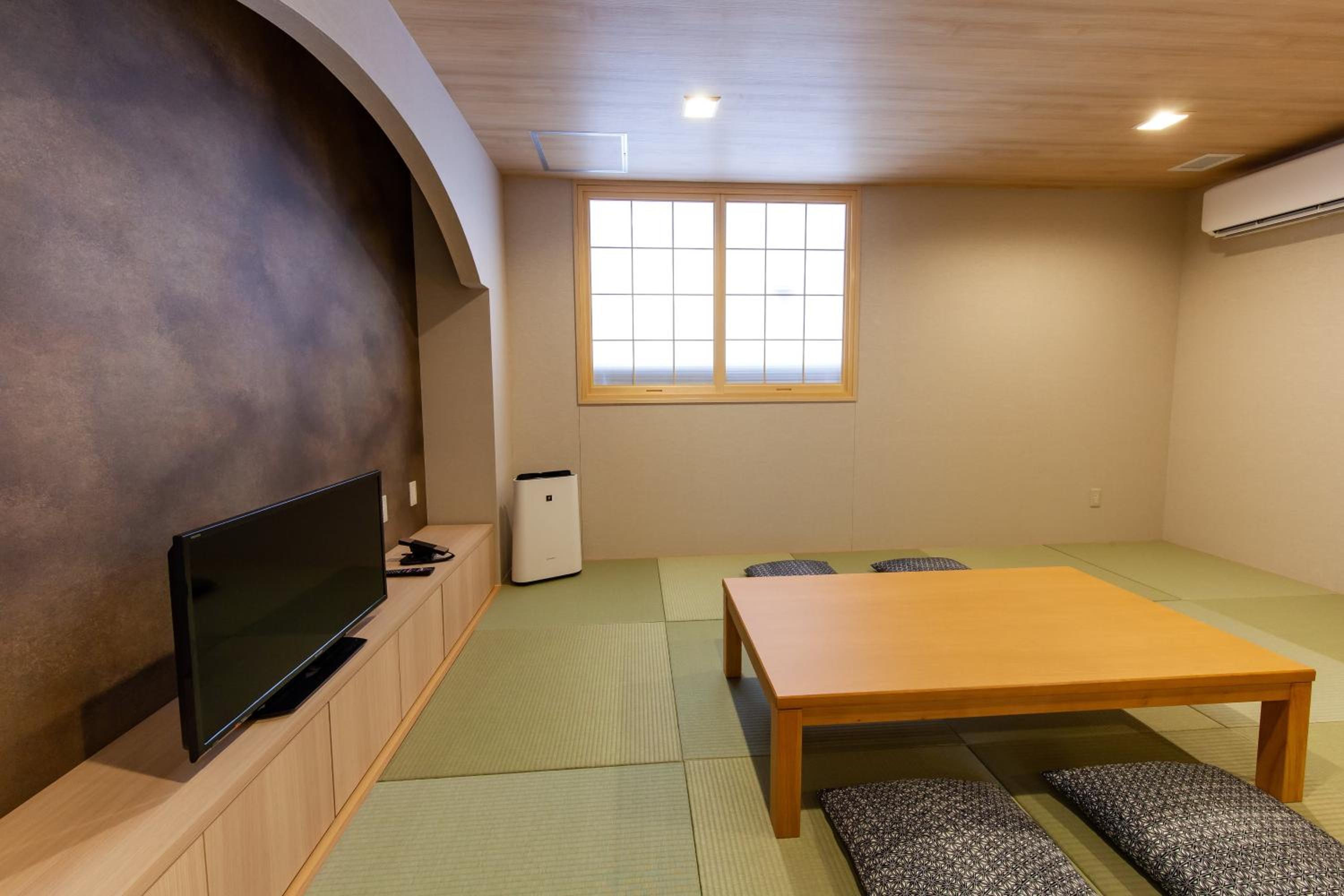 Japanese-Style Quadruple Room photo 3