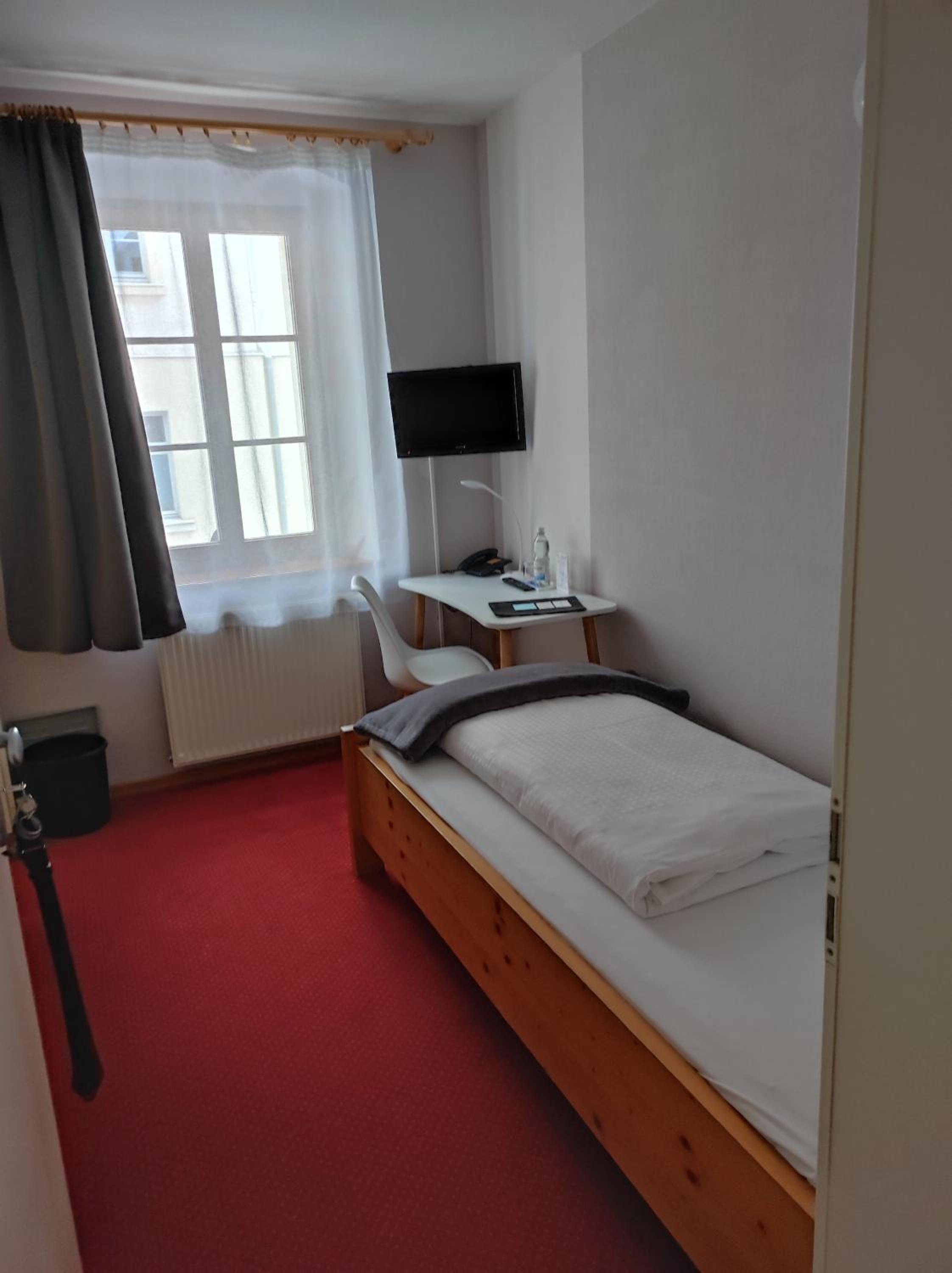 Budget Single Room