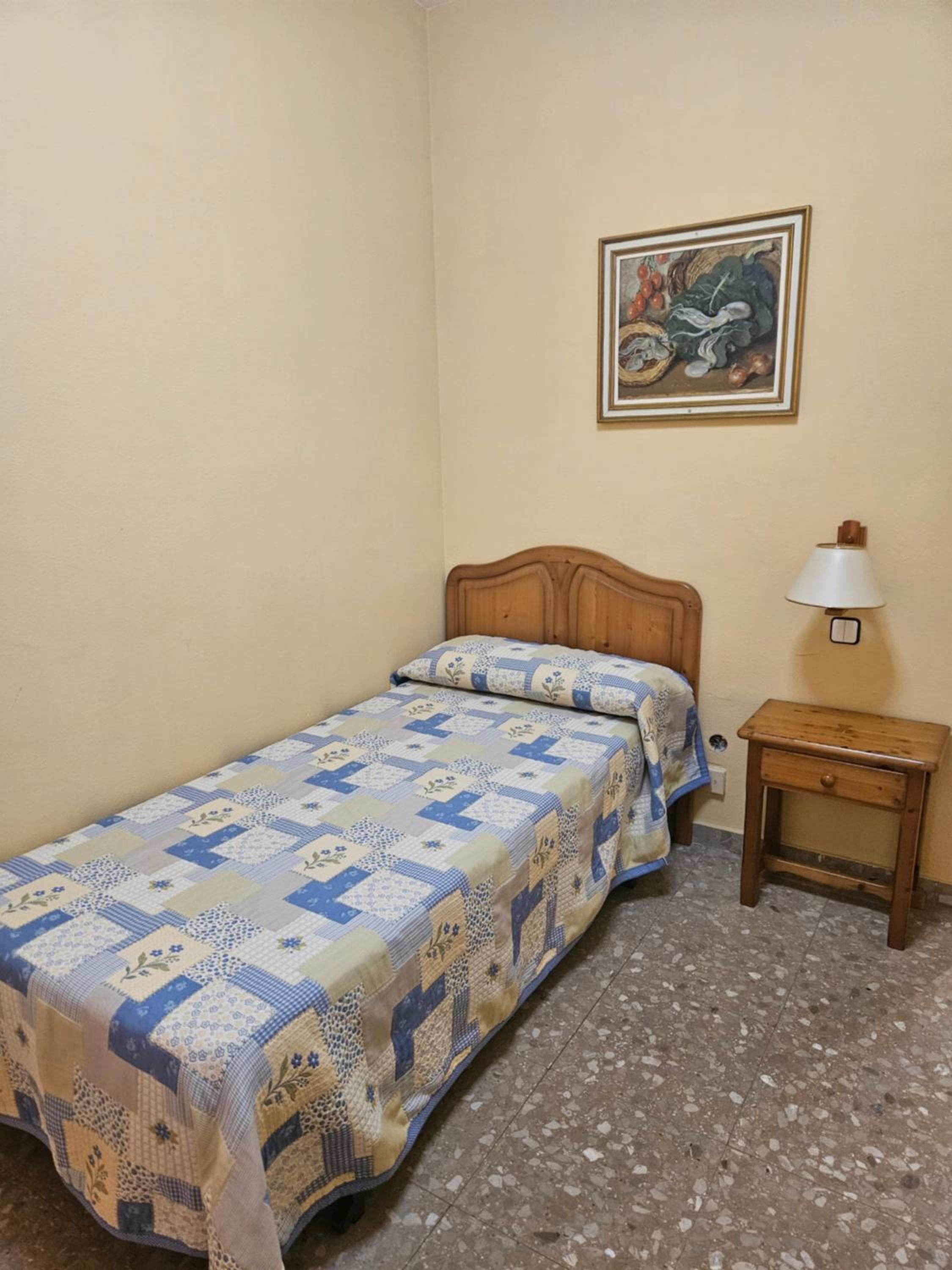 Small Single Room photo 3