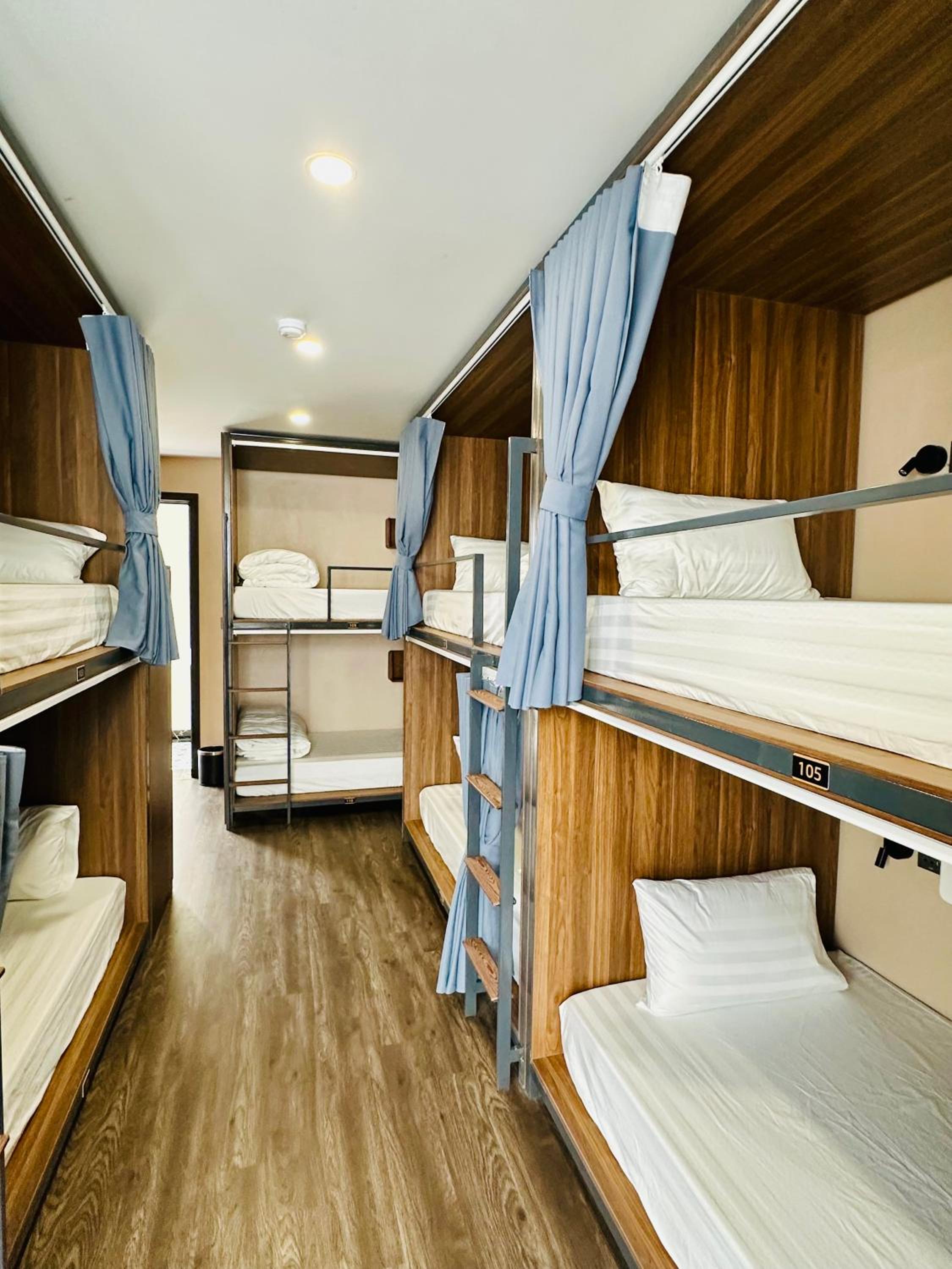 Bed in 8-Bed Mixed Dormitory Room photo 1