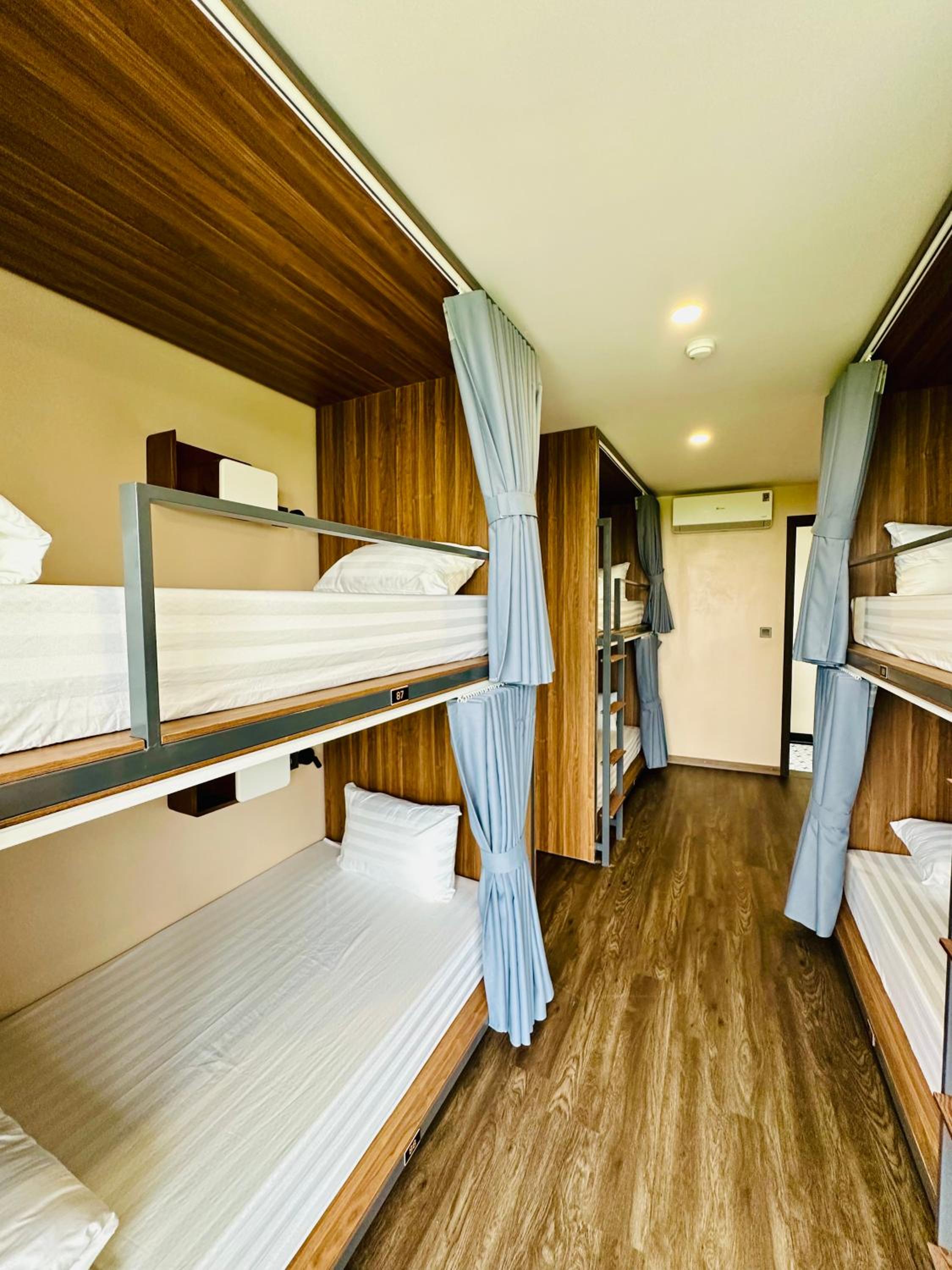 Bed in 6-Bed Mixed Dormitory Room photo 1