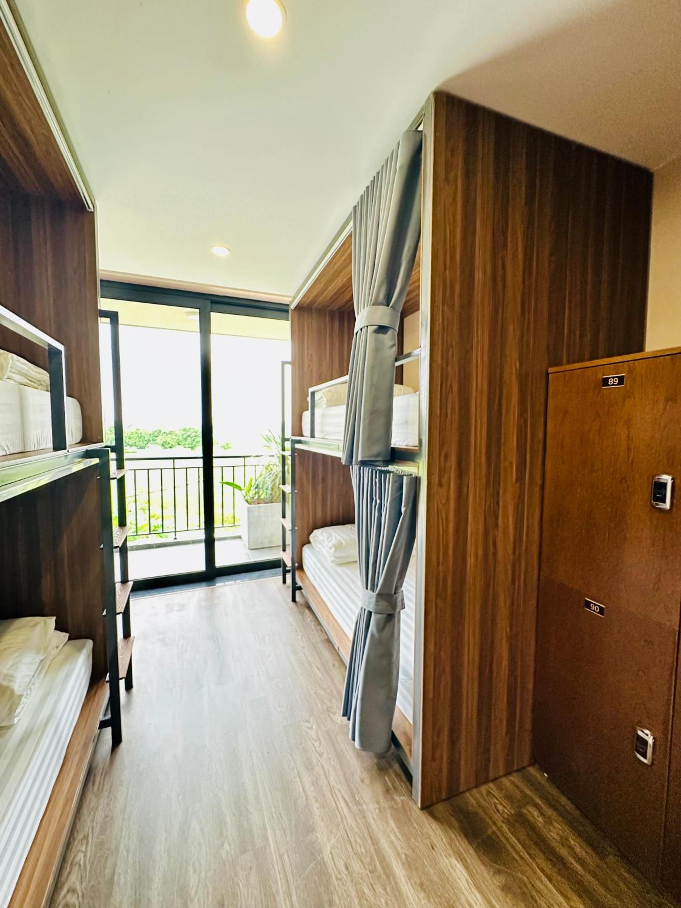 Bed in 6-Bed Mixed Dormitory Room photo 2