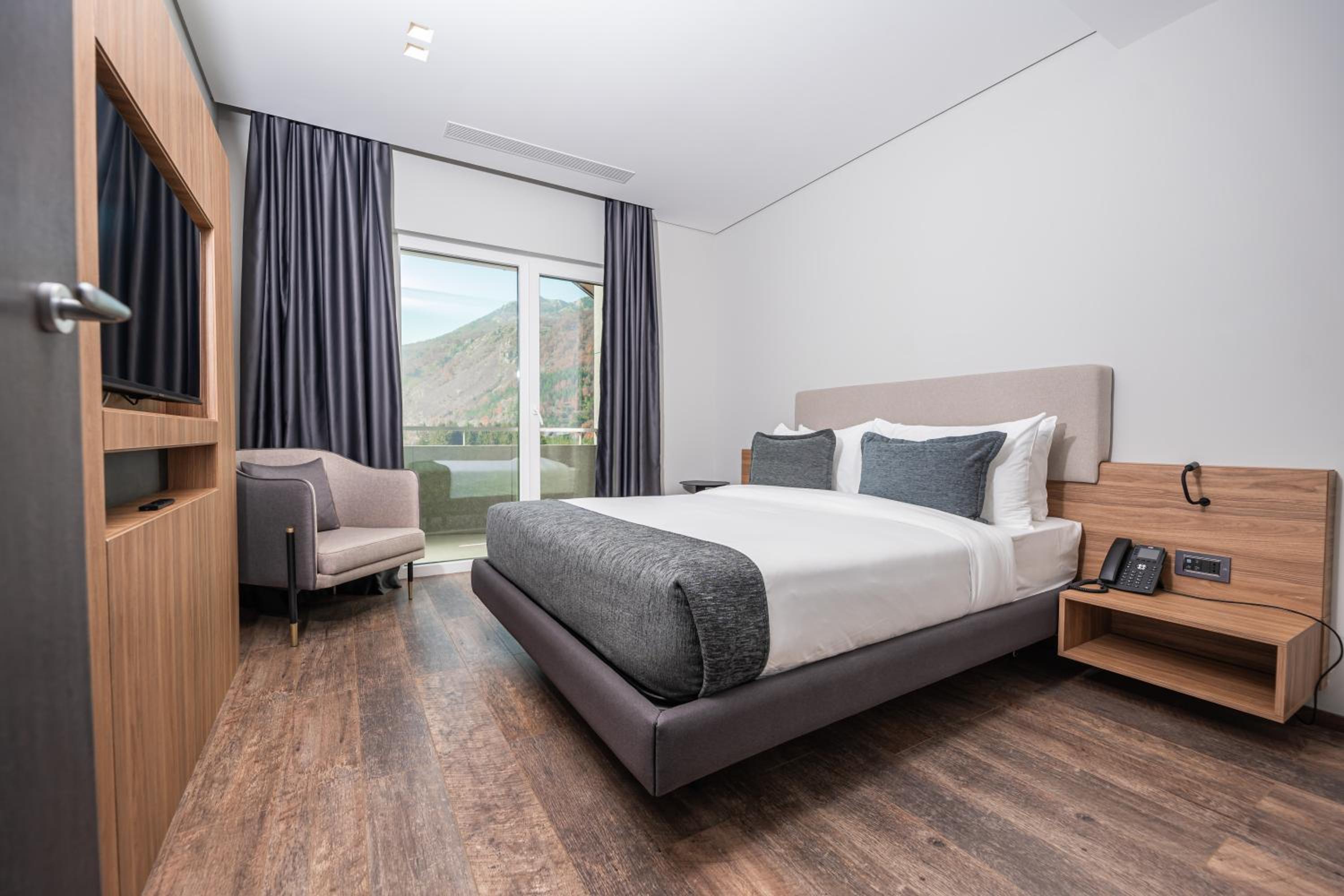 Junior Suite with Balcony