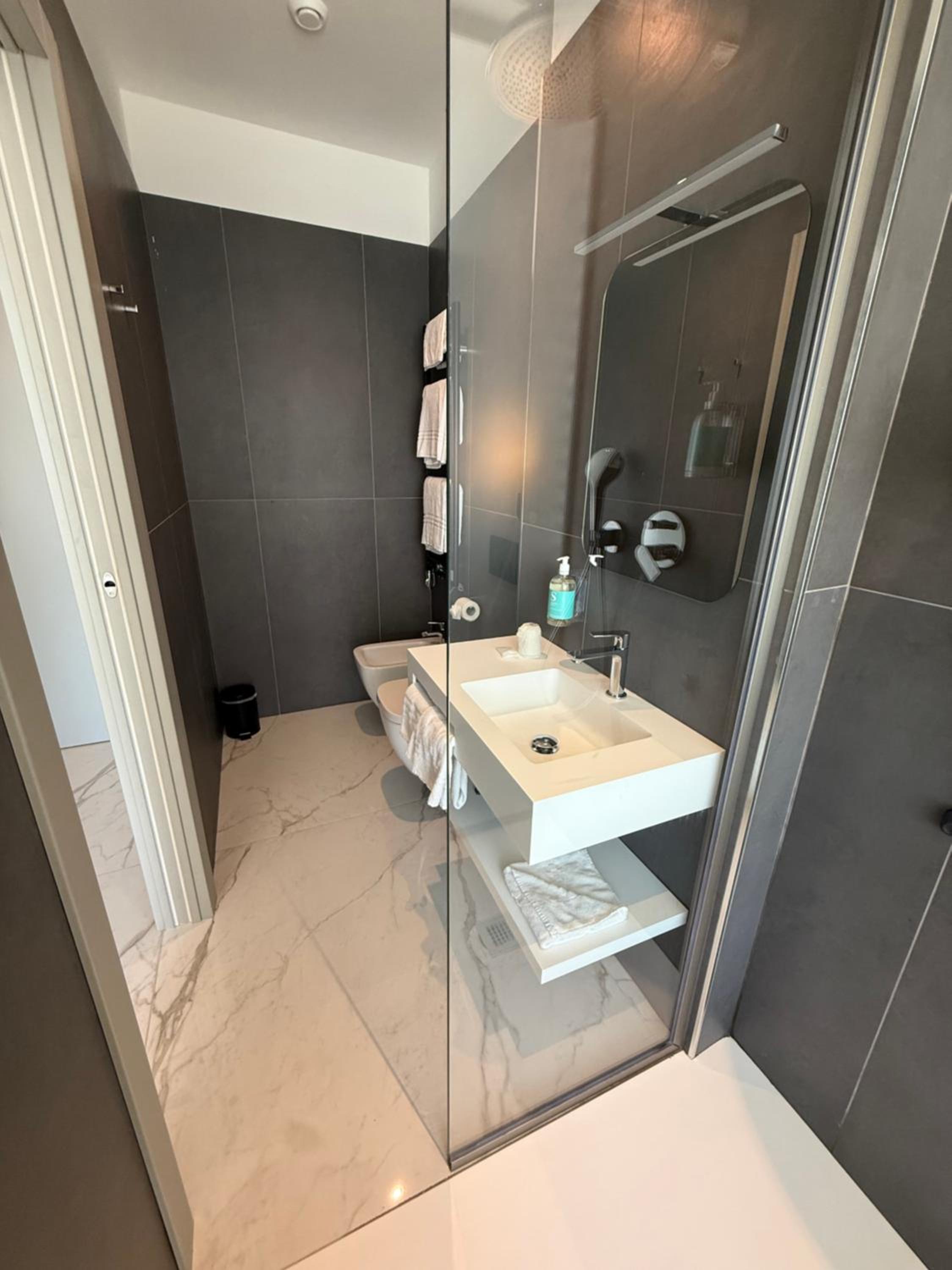 Double or Twin Room - Photo 2