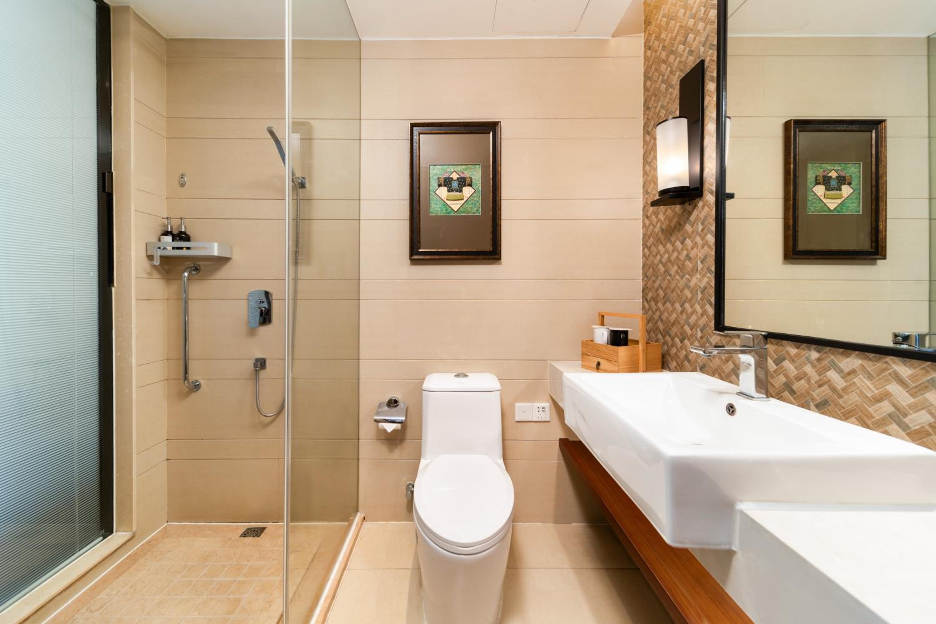 Deluxe Queen Room photo 2