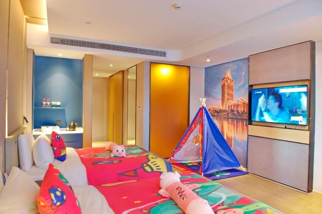 Deluxe Family Room with 2 Beds