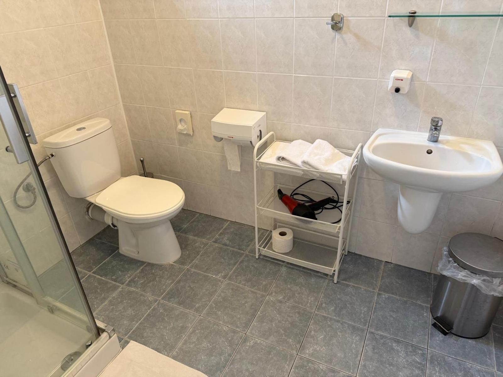 Suite - Photo 6