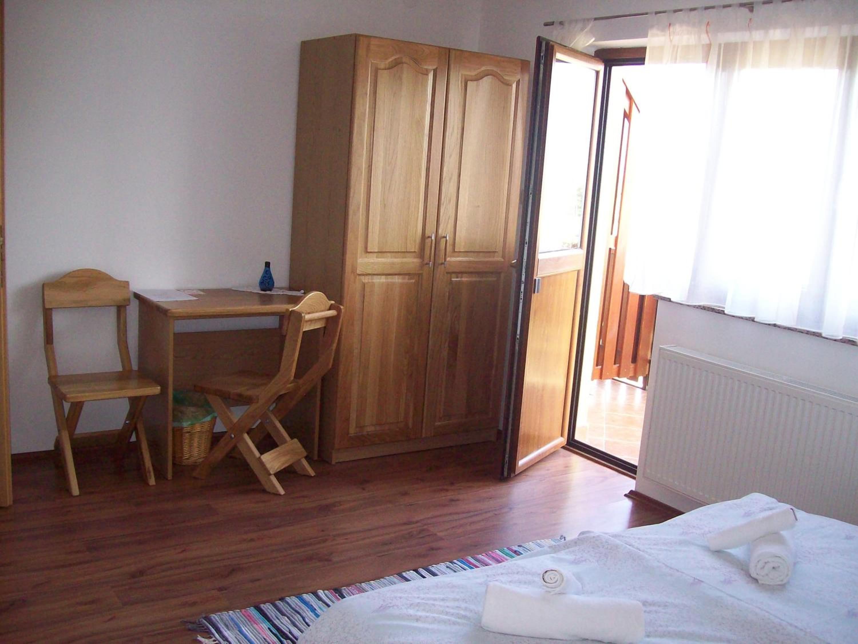 Double Room - Photo 10