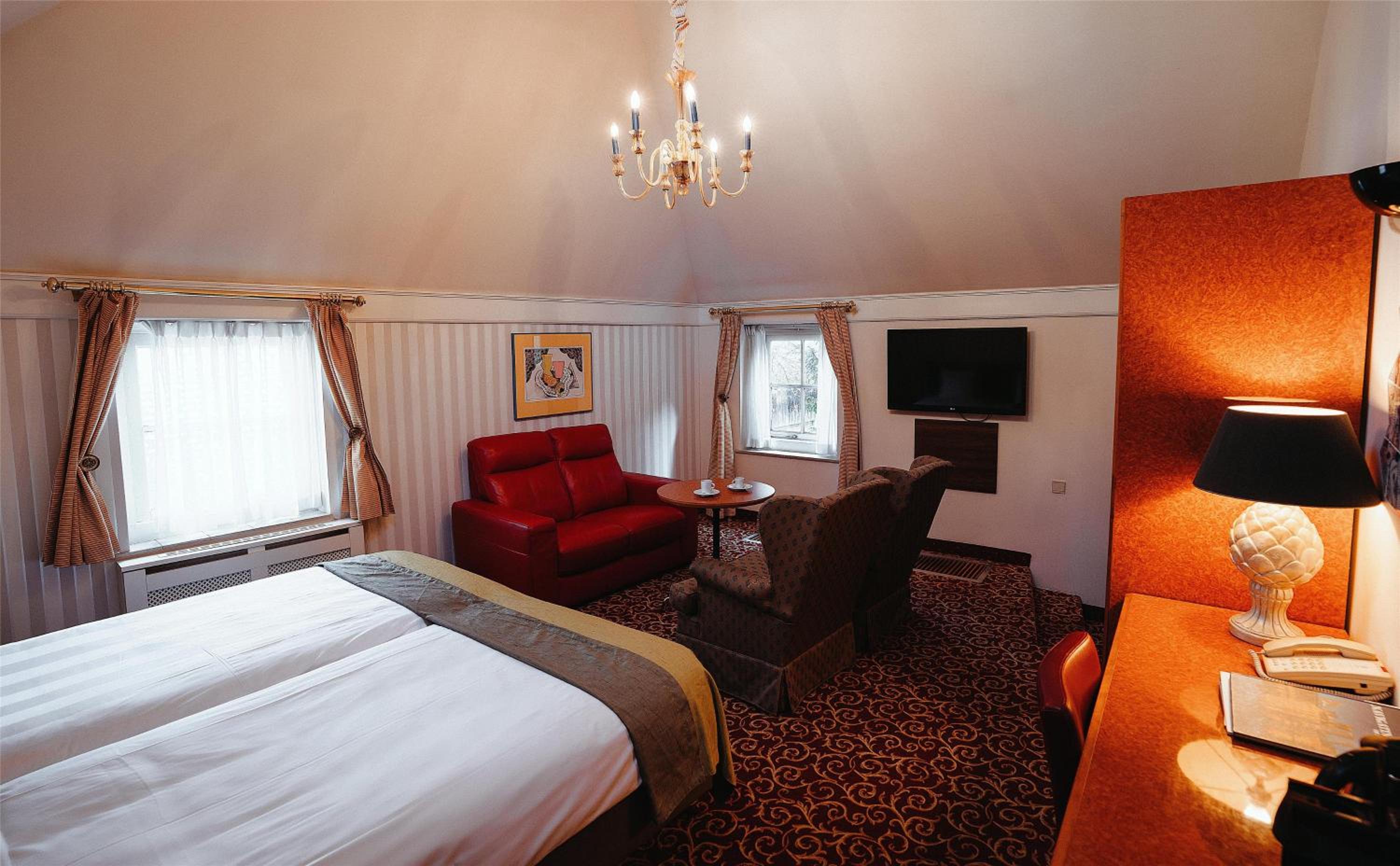 Deluxe Double Room - Non-Smoking - Photo 7