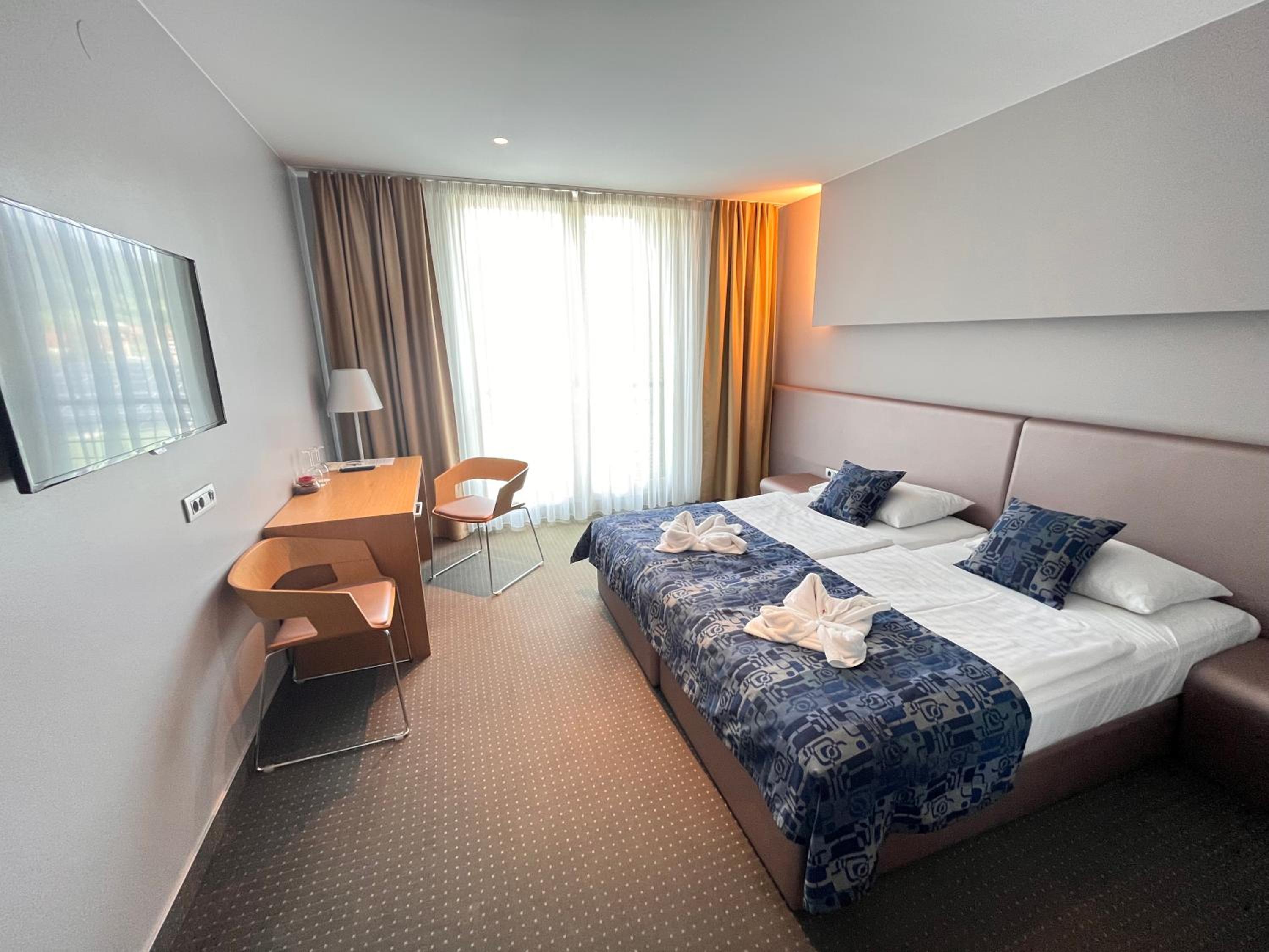 Economy Double Room photo 3