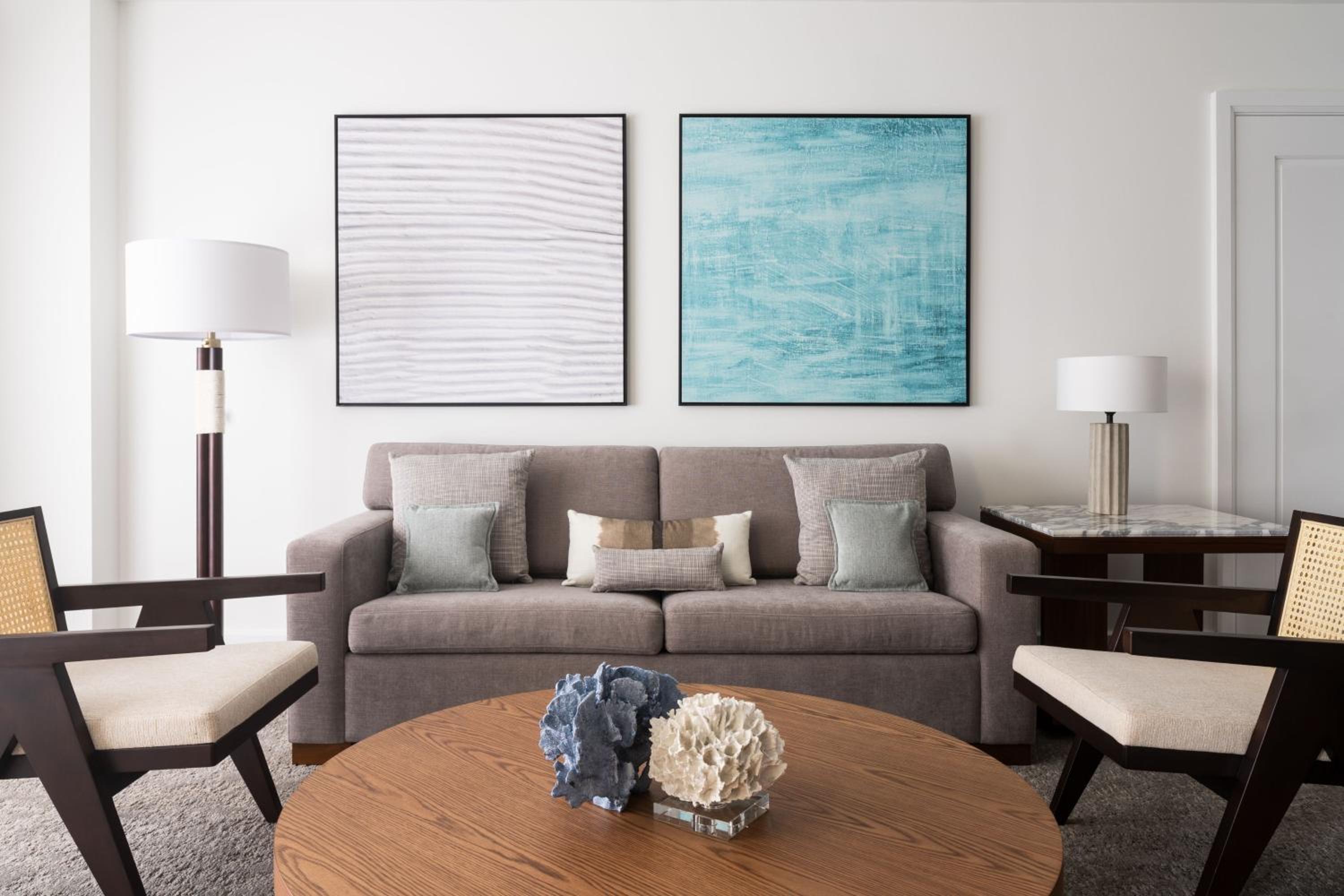One-Bedroom Executive King Suite with Sofa Bed and Ocean View photo 2