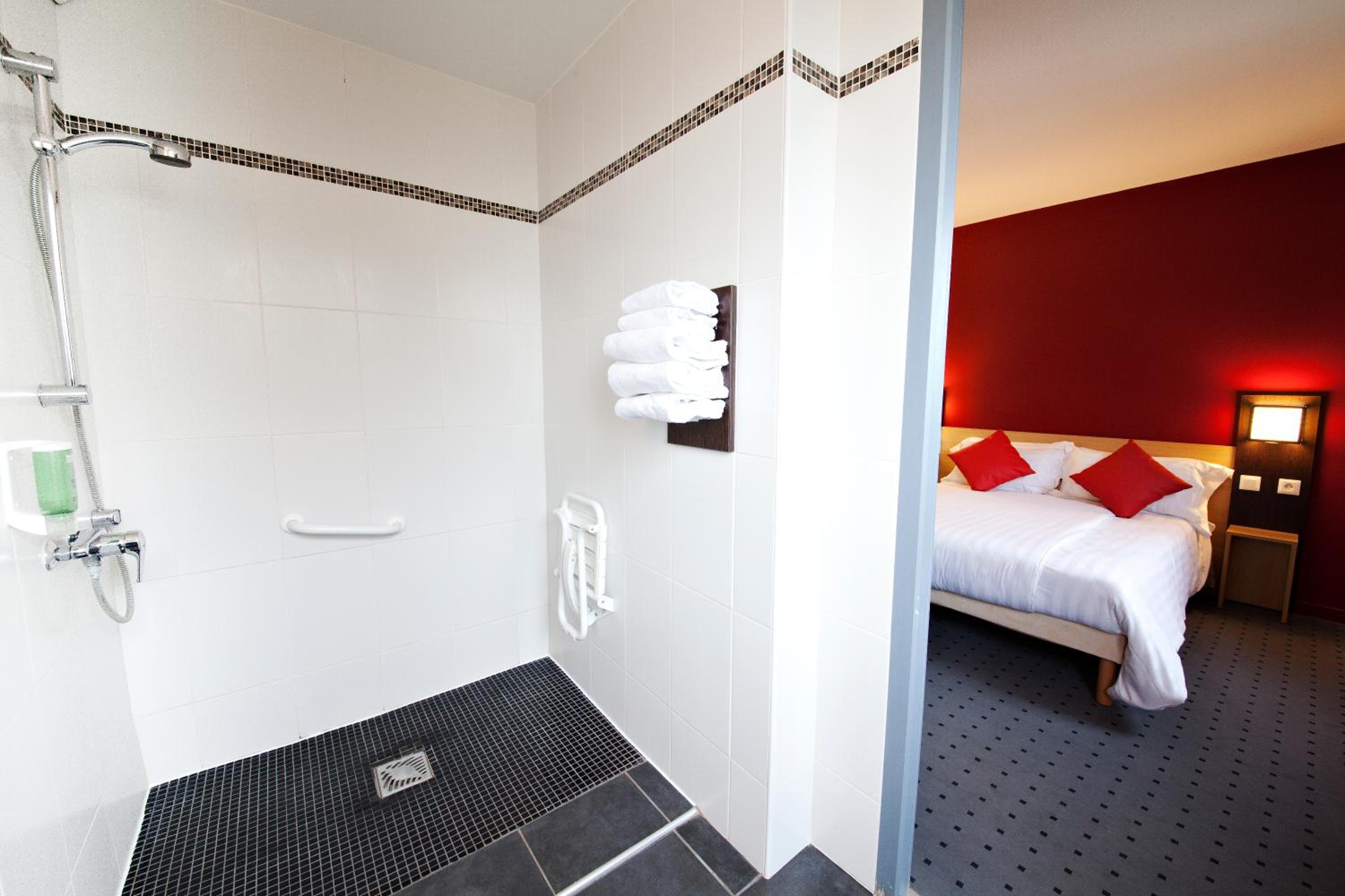 Double Room - Disability Access photo 1