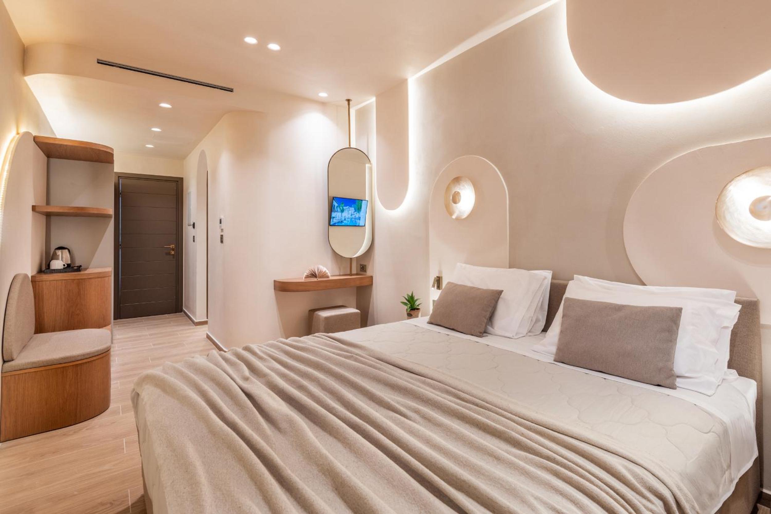 Premium Double room with Balcony - Photo 5