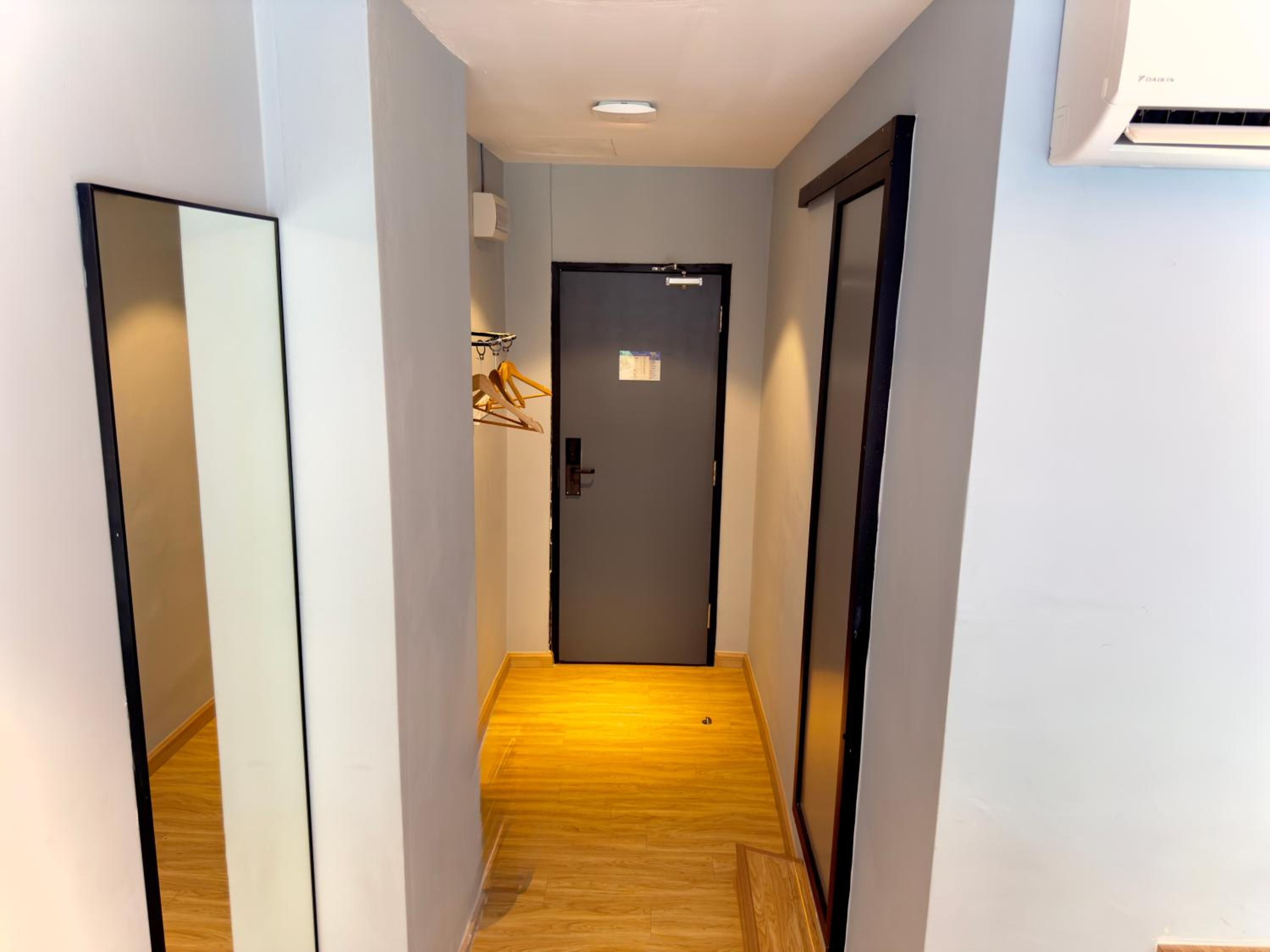 Deluxe Quadruple Room - Photo 10
