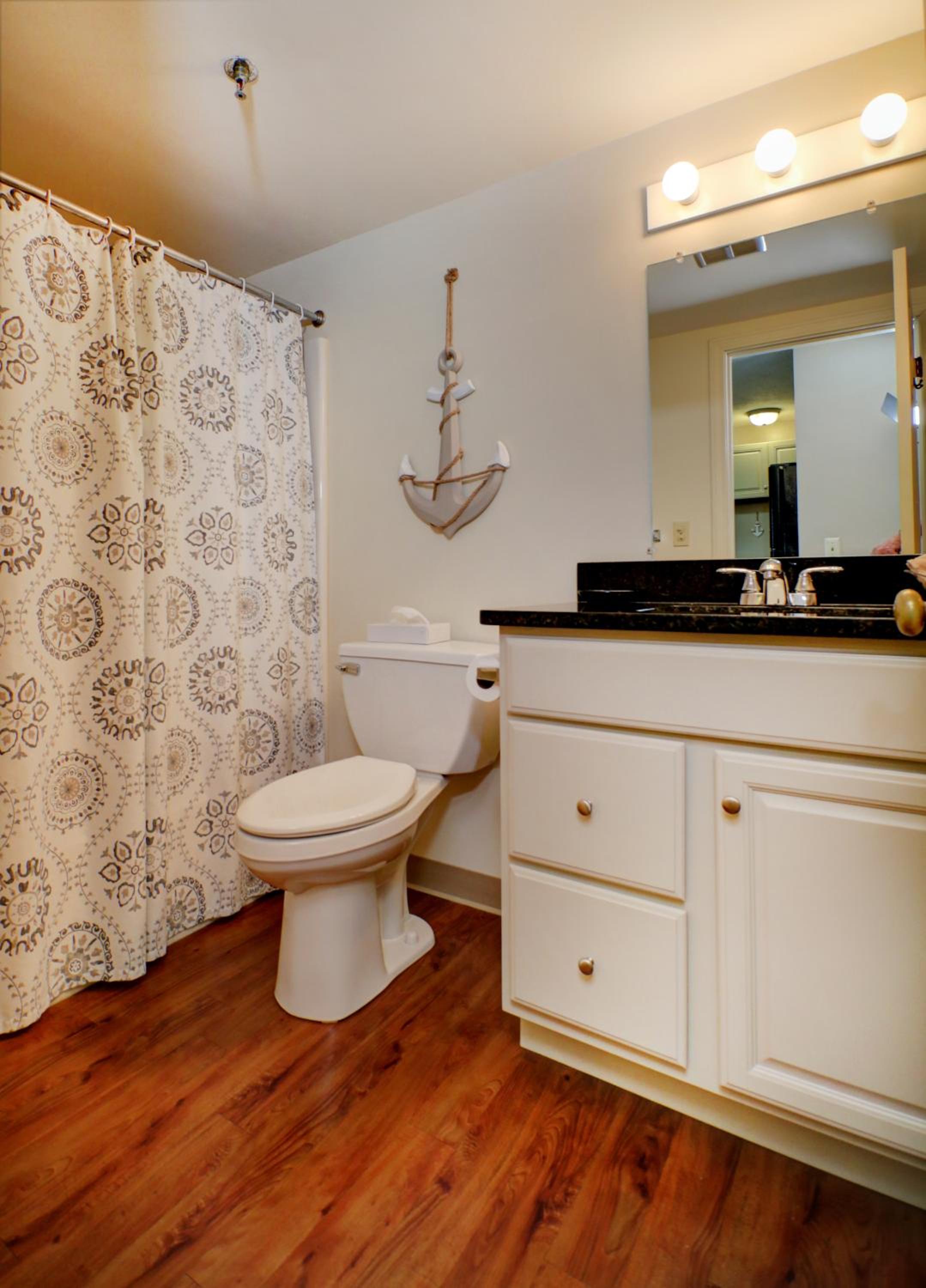 1-Bedroom Suite / obstructed view photo 2