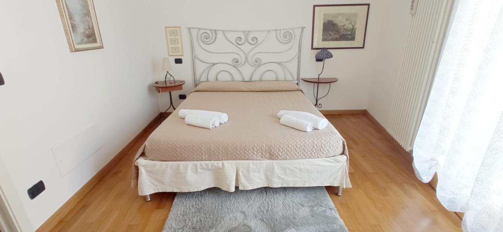 Deluxe One-Bedroom Apartment with Garden View photo 1