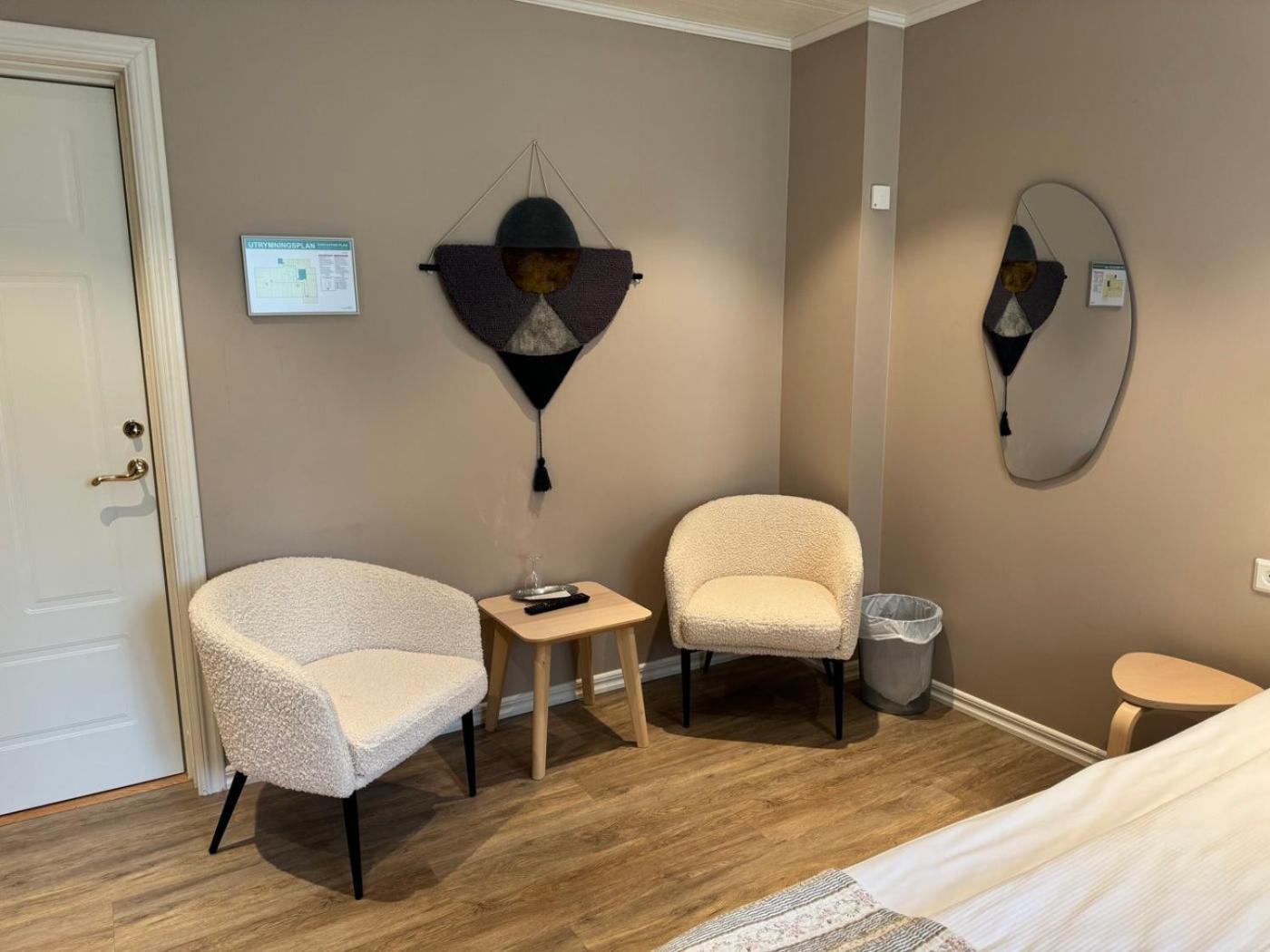Budget Double Room photo 3